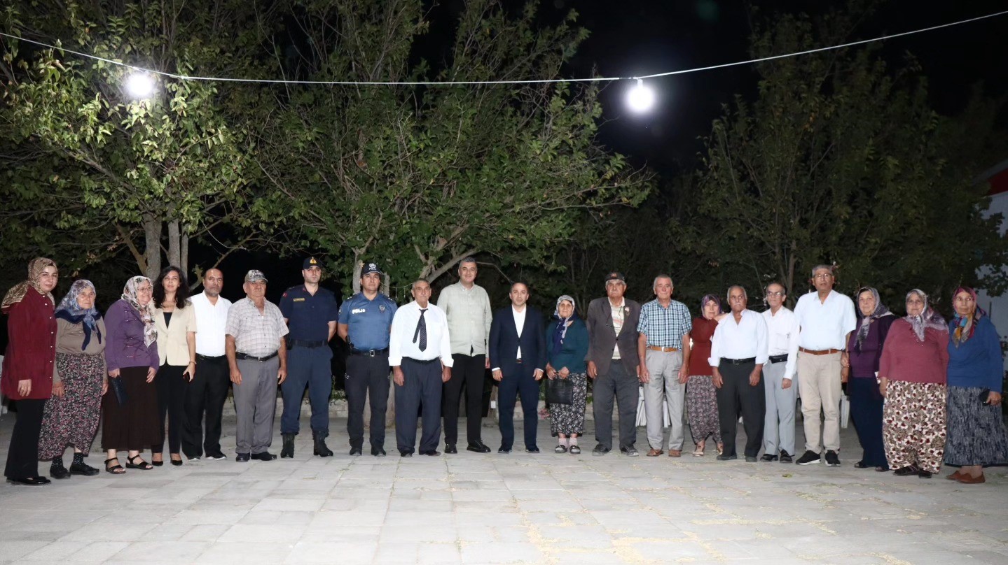 Ege'de Şehit Aileleri Ve Gaziler Yemekte Bir Araya Geldi (3)