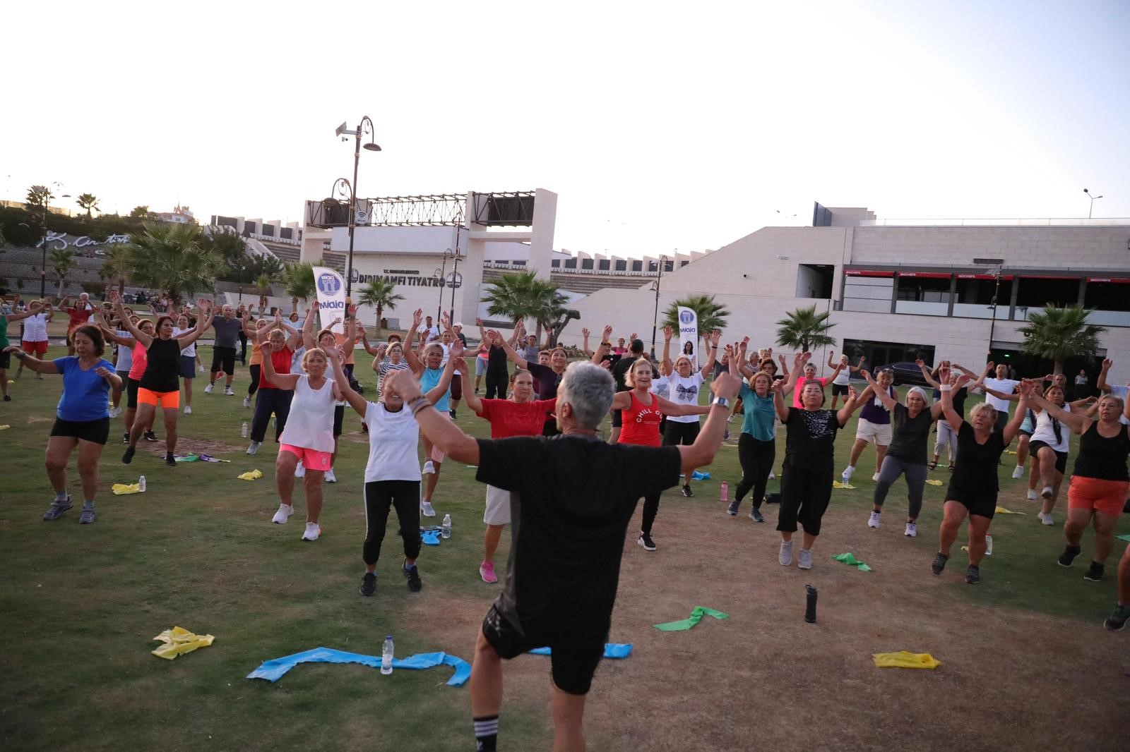 Egeliler 'Herkes Için Hareket' Sloganıyla Spor Yaptı (1)