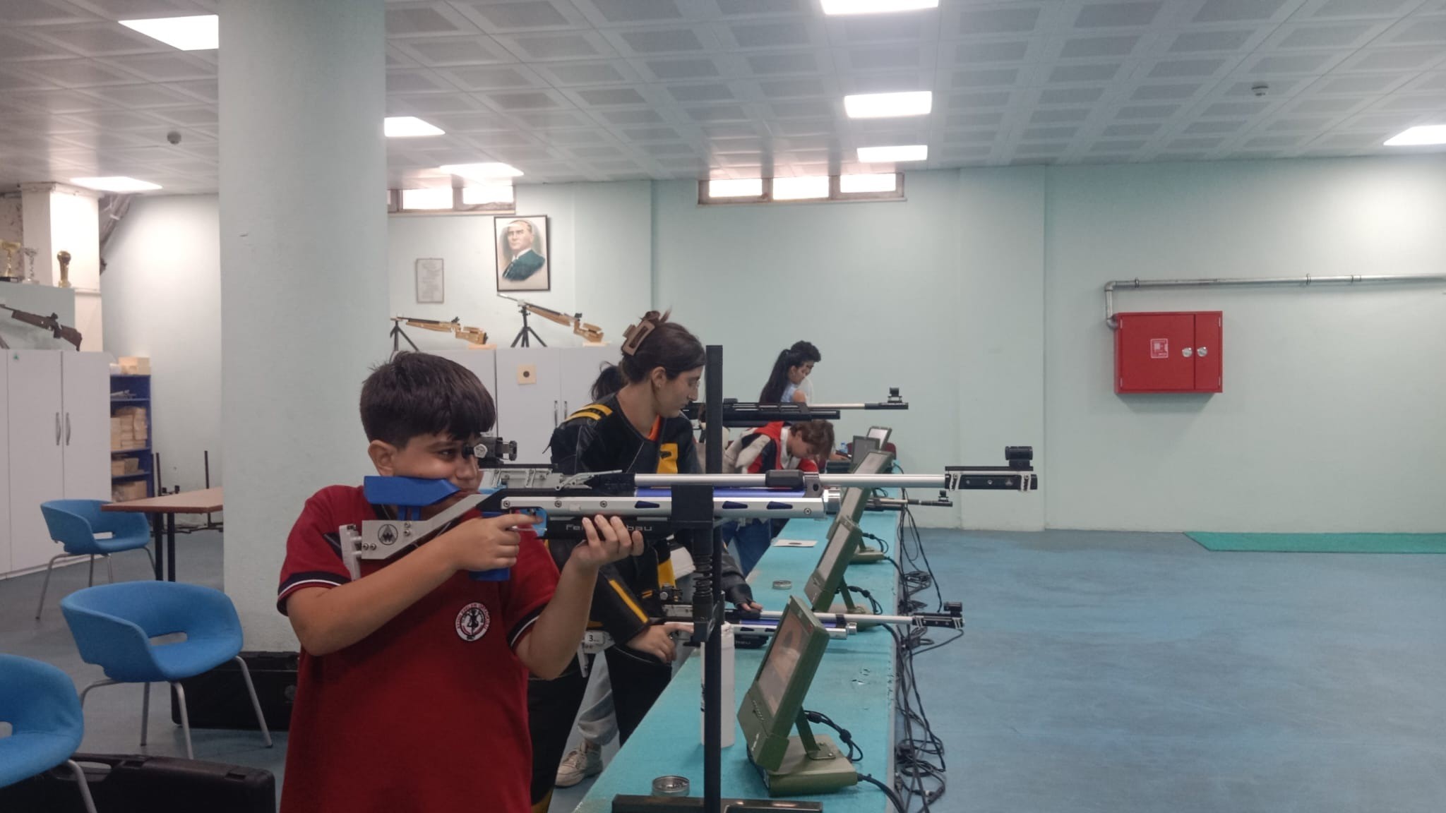 Gençler Hedefleri On Ikiden Vurdu (2)