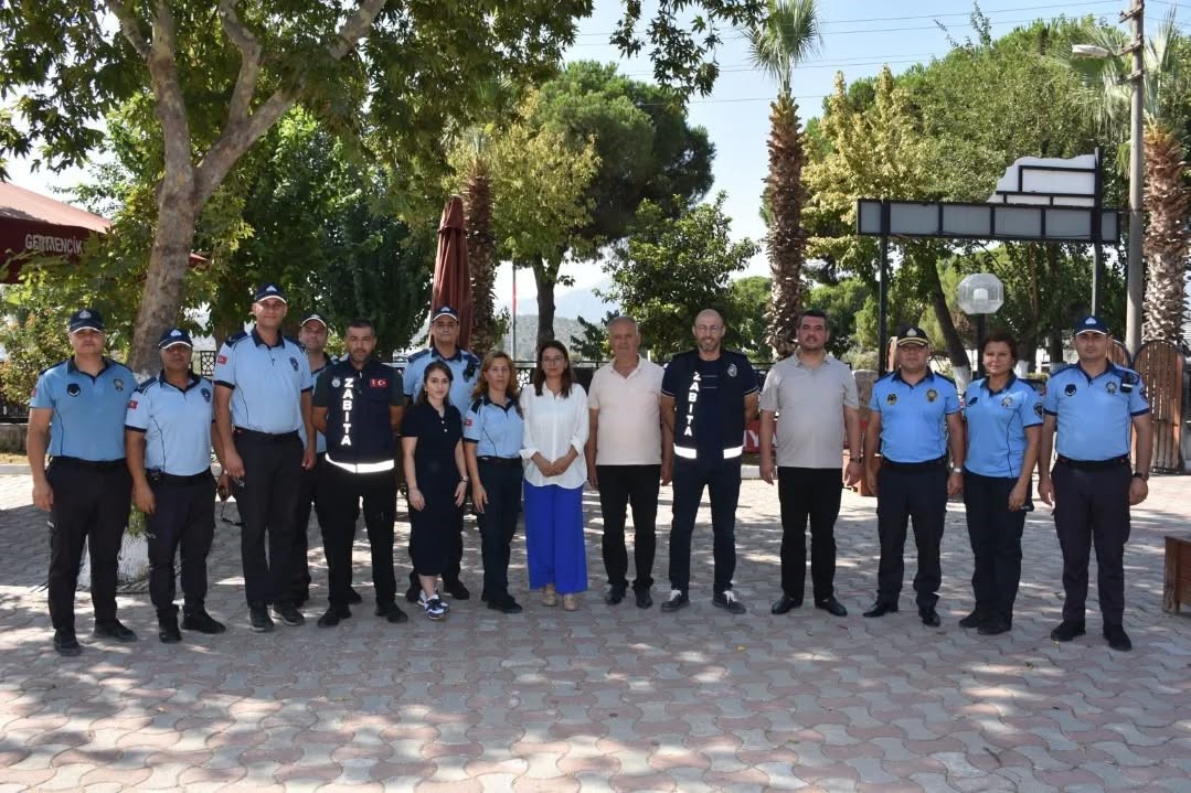 İlçede Ekiplere Kahvaltılı Kutlama! (4)