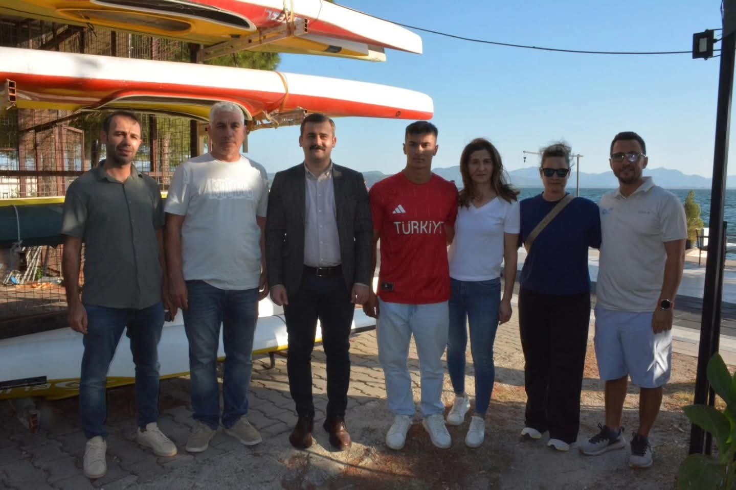 Kaymakam Kumcu, Dünya Şampiyonunu Ödüllendirdi (1)