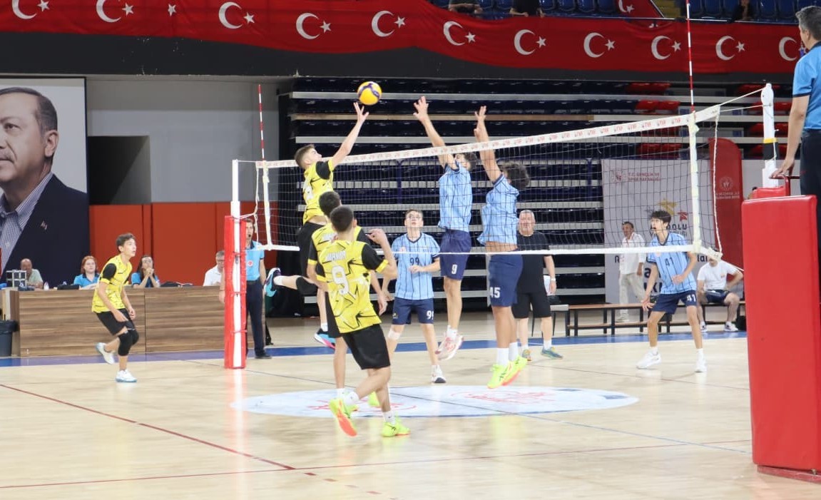 Manisa Erkek Voleybol Takımı Türkiye Şampiyonu Oldu (4)
