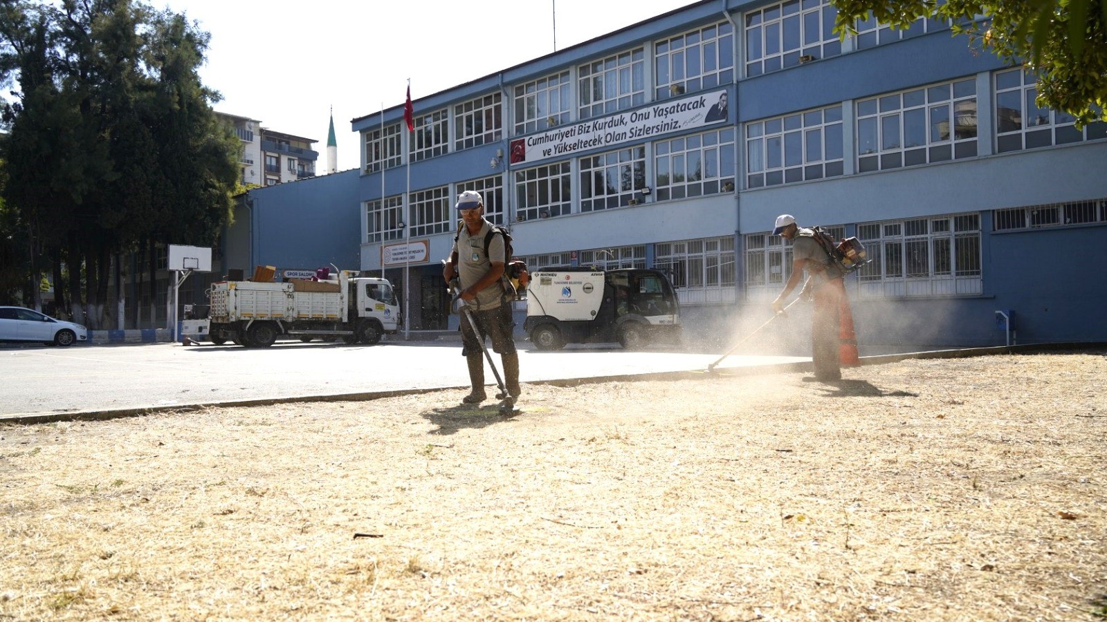 Manisa'da Öğrenciler Sağlıklı Ve Temiz Ortamlarda Eğitim Alacak (3)