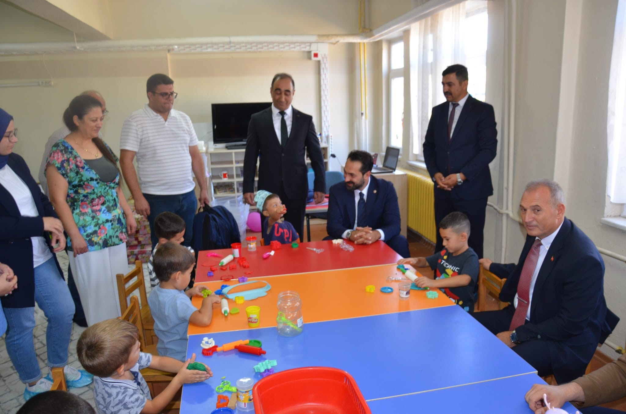 Manisa'da Öğrencilere Okulun Ilk Gününde Sürpriz! (2)