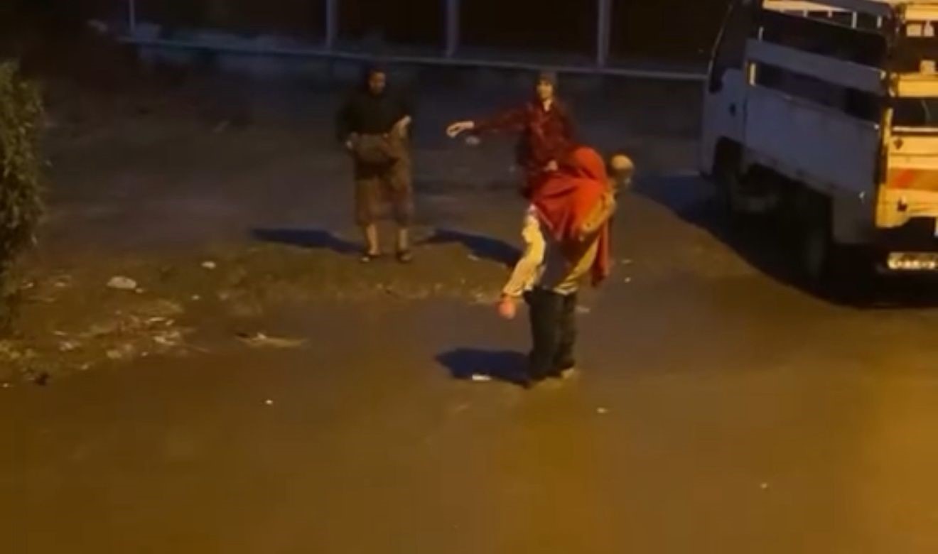 Manisa'da Sağanak Yağış Hayatı Felç Etti (1)