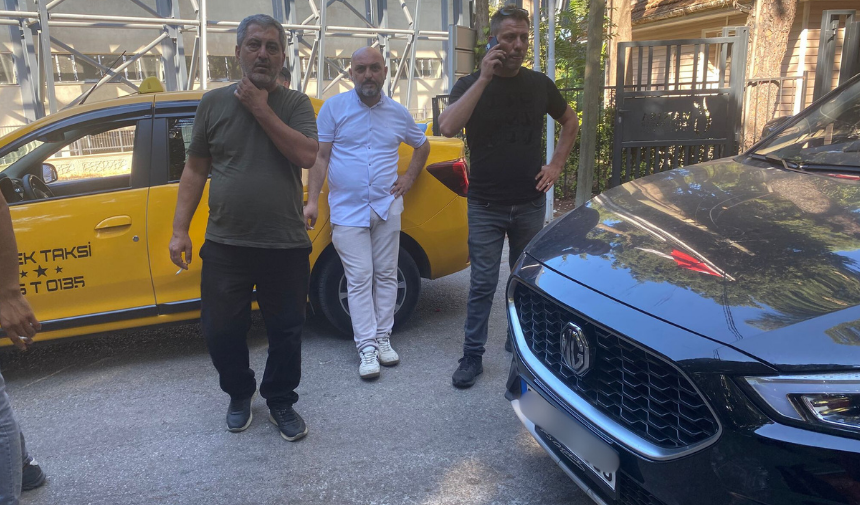 Manisa'da Taksiciler Korsan Taksiye Baskın Düzenledi Araç Bağlandı, 60 Bin Tl Ceza Kesildi (1)