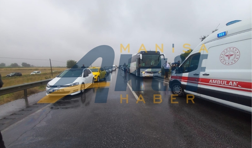 Manisa'da Zincirleme Kazada 1 Kişi Hayatını Kaybetti 3