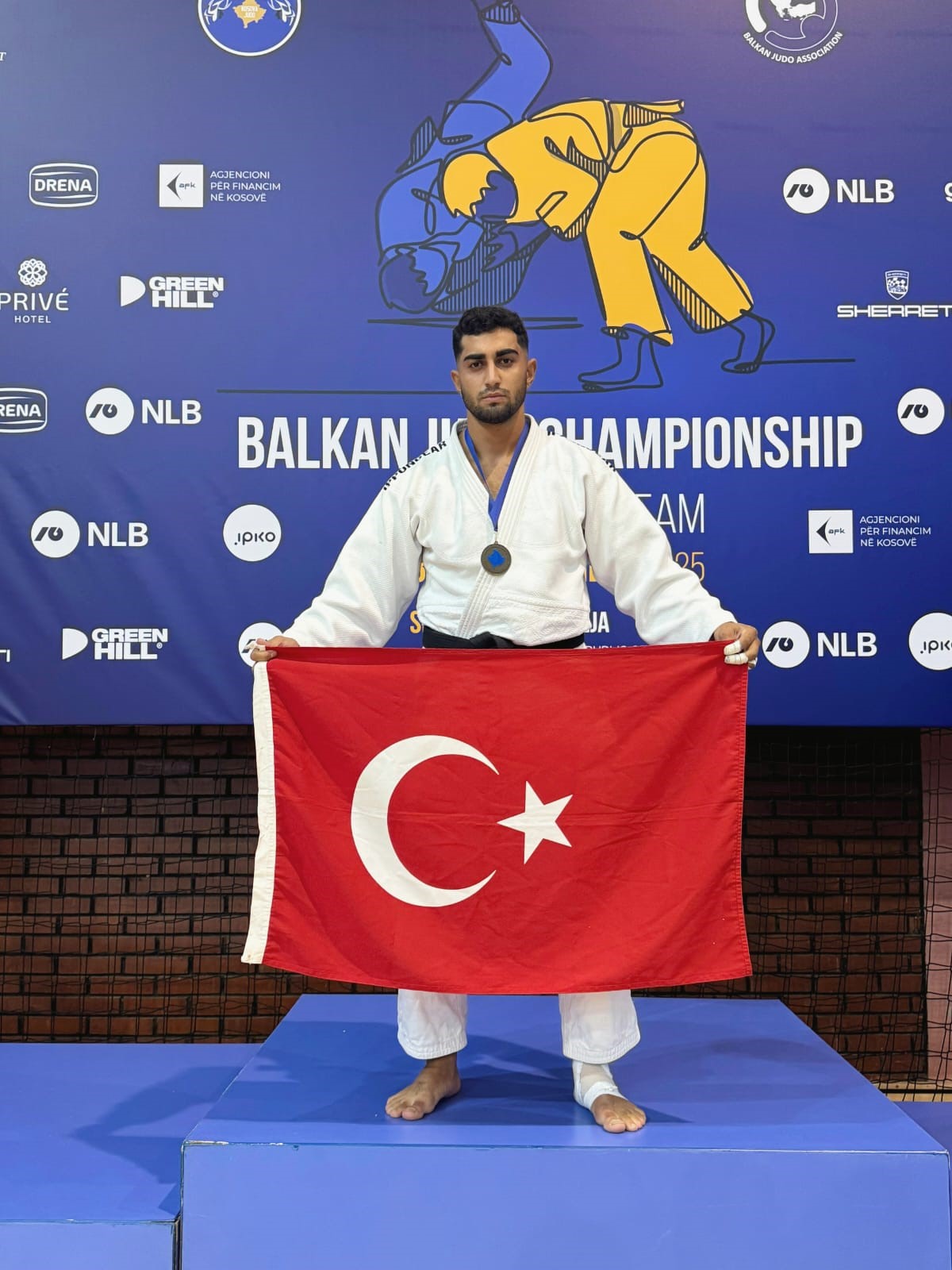 Manisa'nın Gururu, Balkanlarda Büyük Başarıya Imza Attı! (1)
