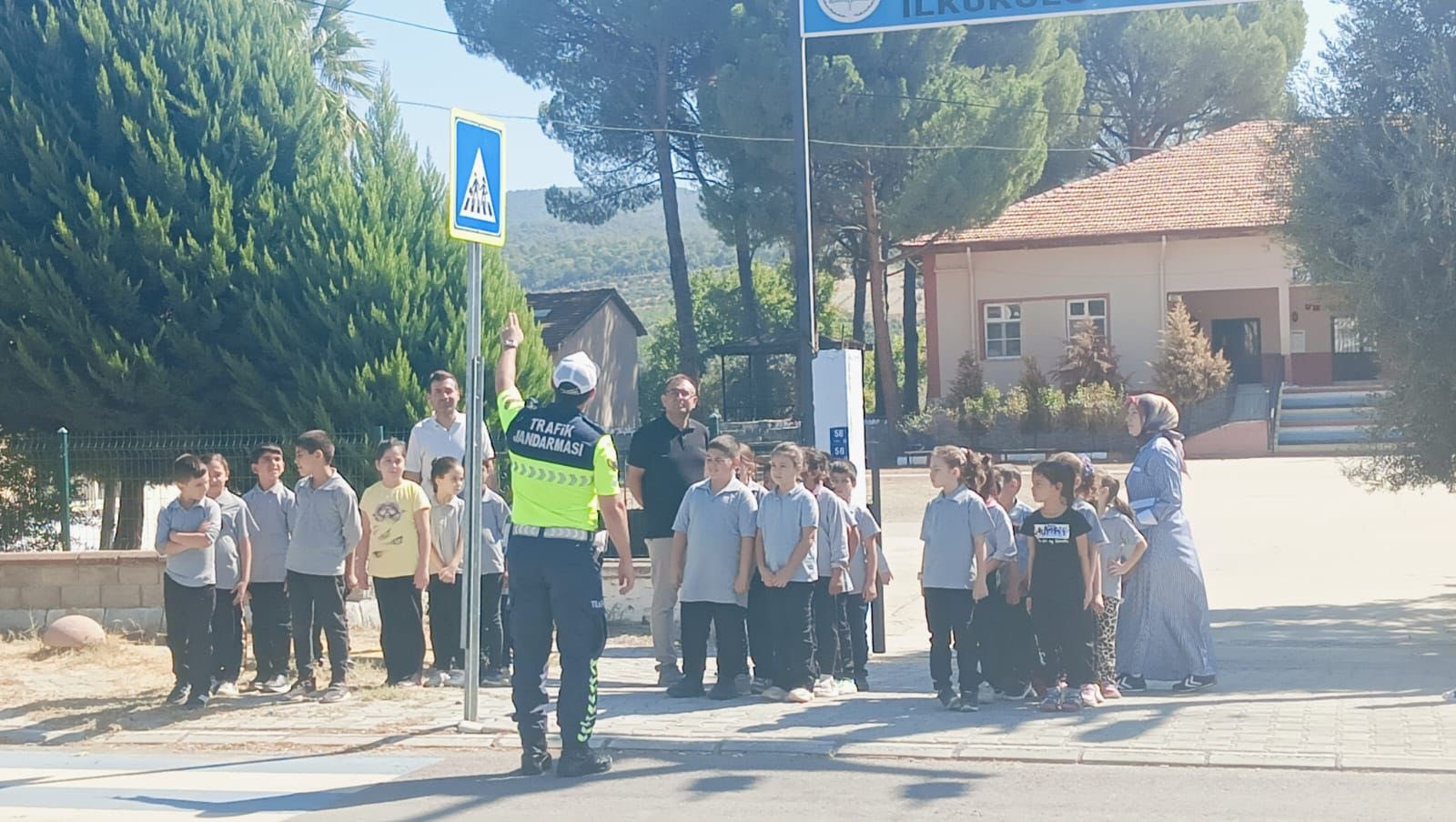 Öğrencilere Trafik Bilinci Aşılandı (3)