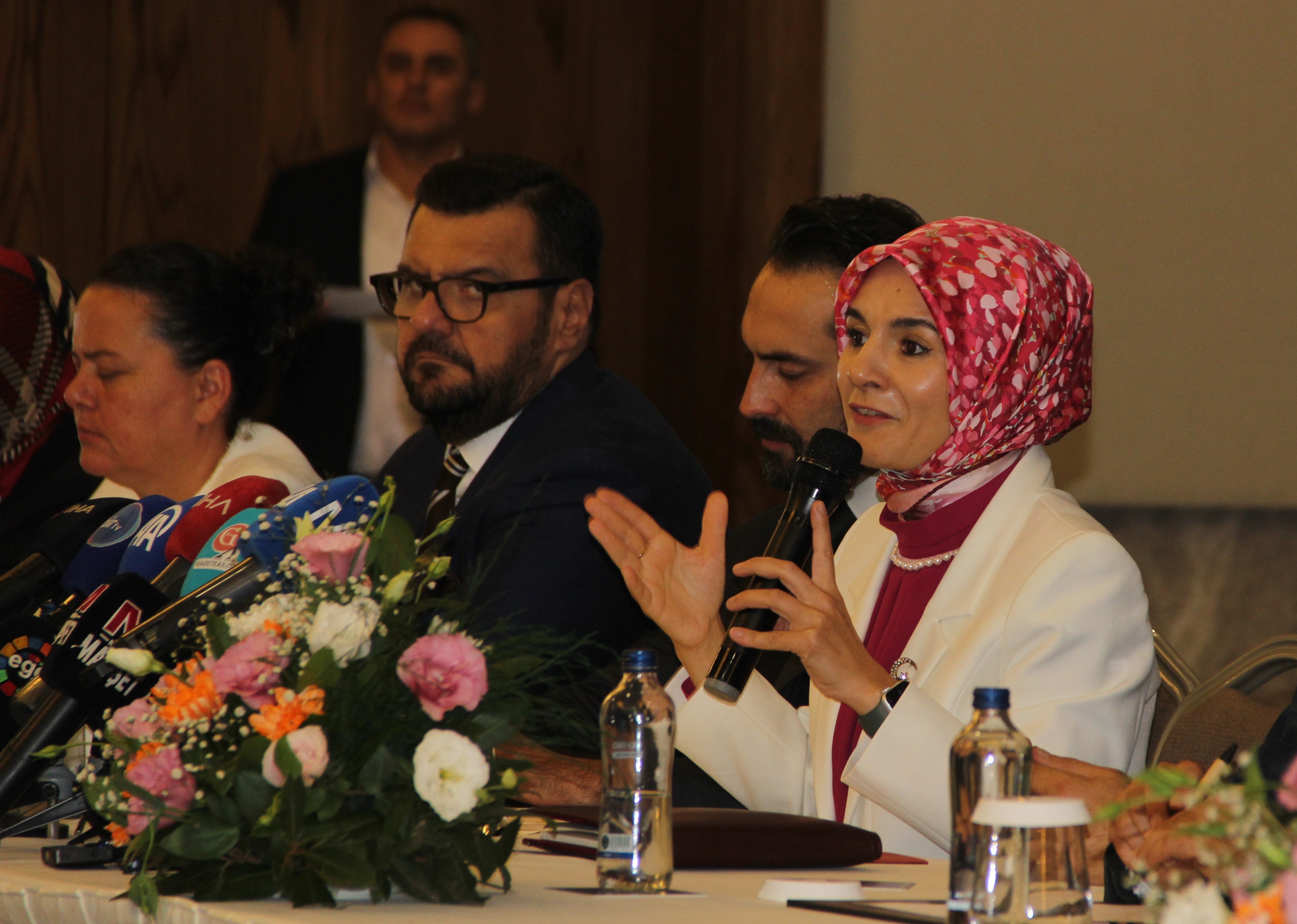 Özdemir Göktaş Manisa'da Ak Parti Türkiye Yüzyılı Buluşmalarına Katıldı (1)