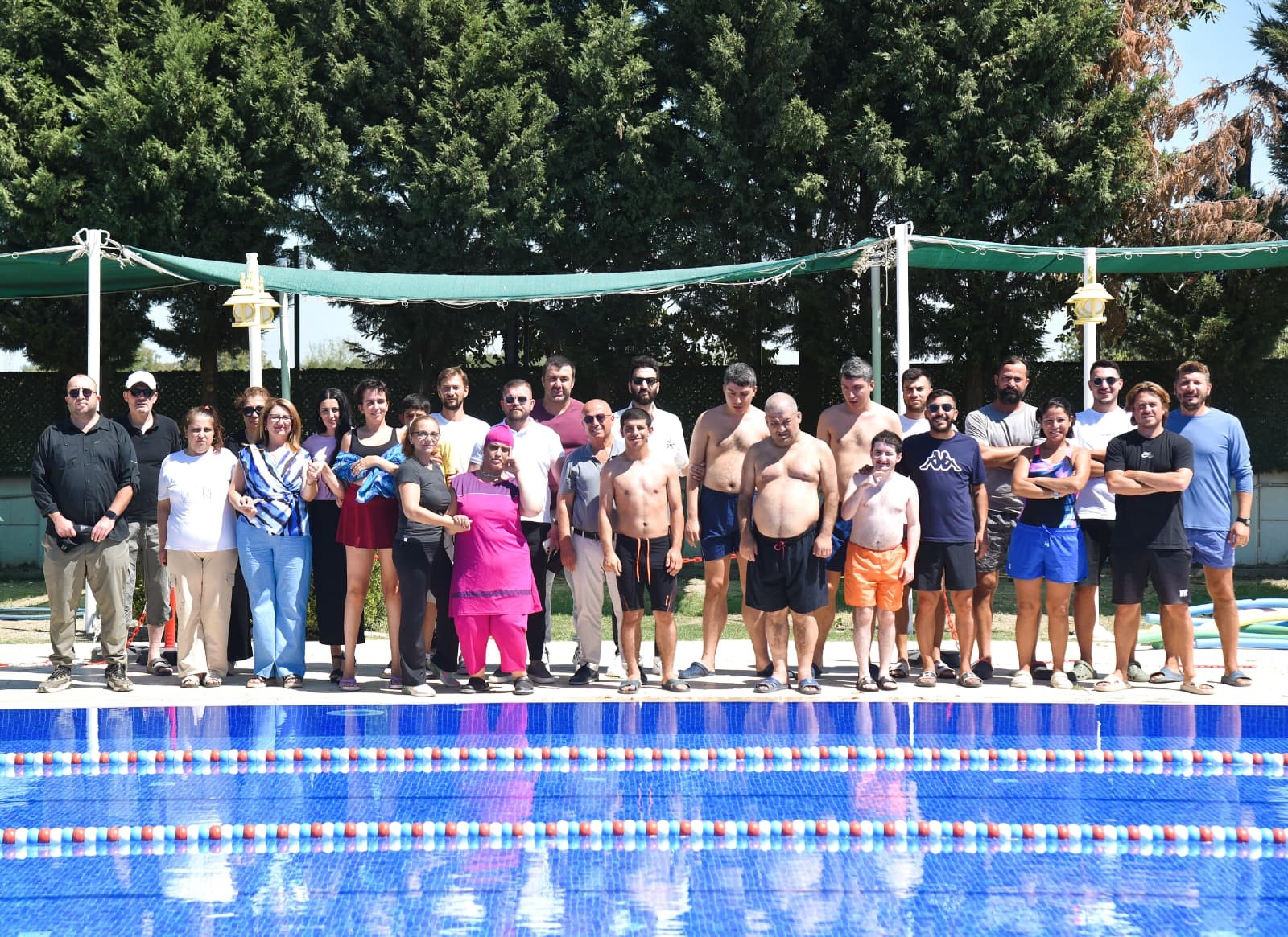 Özel Öğrenciler Havuzda Buluştu (4)