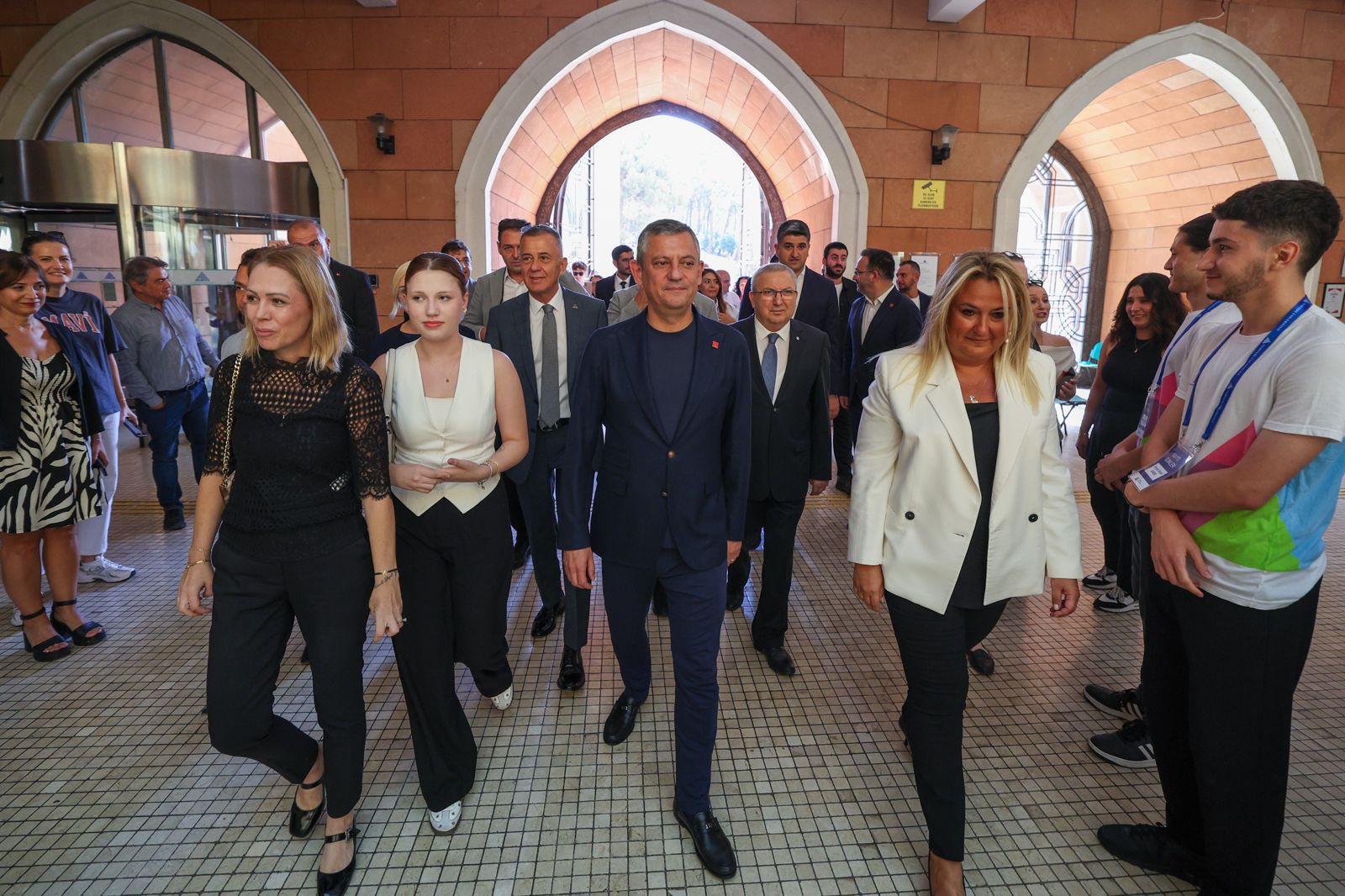 Özgür Özel Nehir Zeyrek (2)