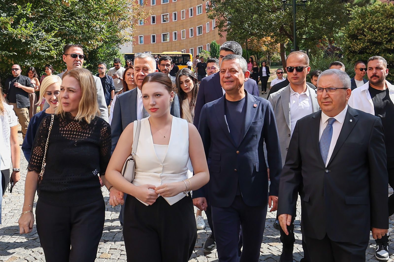 Özgür Özel Nehir Zeyrek (3)