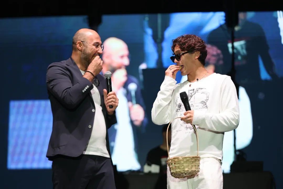 Ünlü Sanatçı Çakal'dan Festivale Renk Katan Performans! (3)