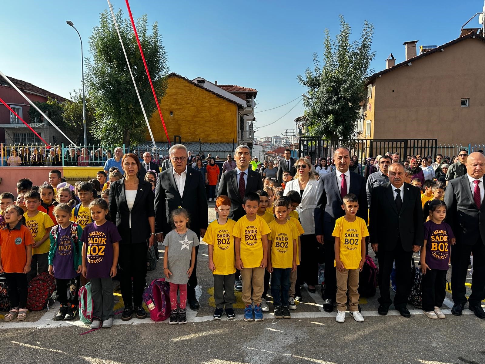 Vali Aktaş, Ilk Ders Zilini Çaldı (5)