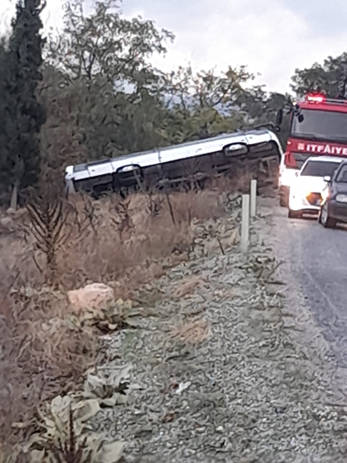 Midibüste bulunan 31 yaralı yolcu, ilk tedavilerinin ardından Buldan Göğüs Hastalıkları Hastanesi ve Denizli'deki diğer hastanelere sevk edildi.
