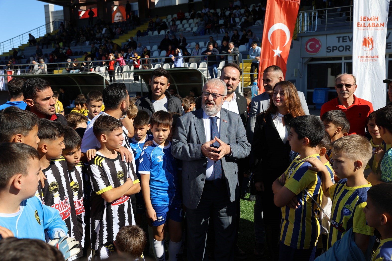 Manisa'da cumhuriyet coşkusu turnuvayla taçlandı-1.2.3