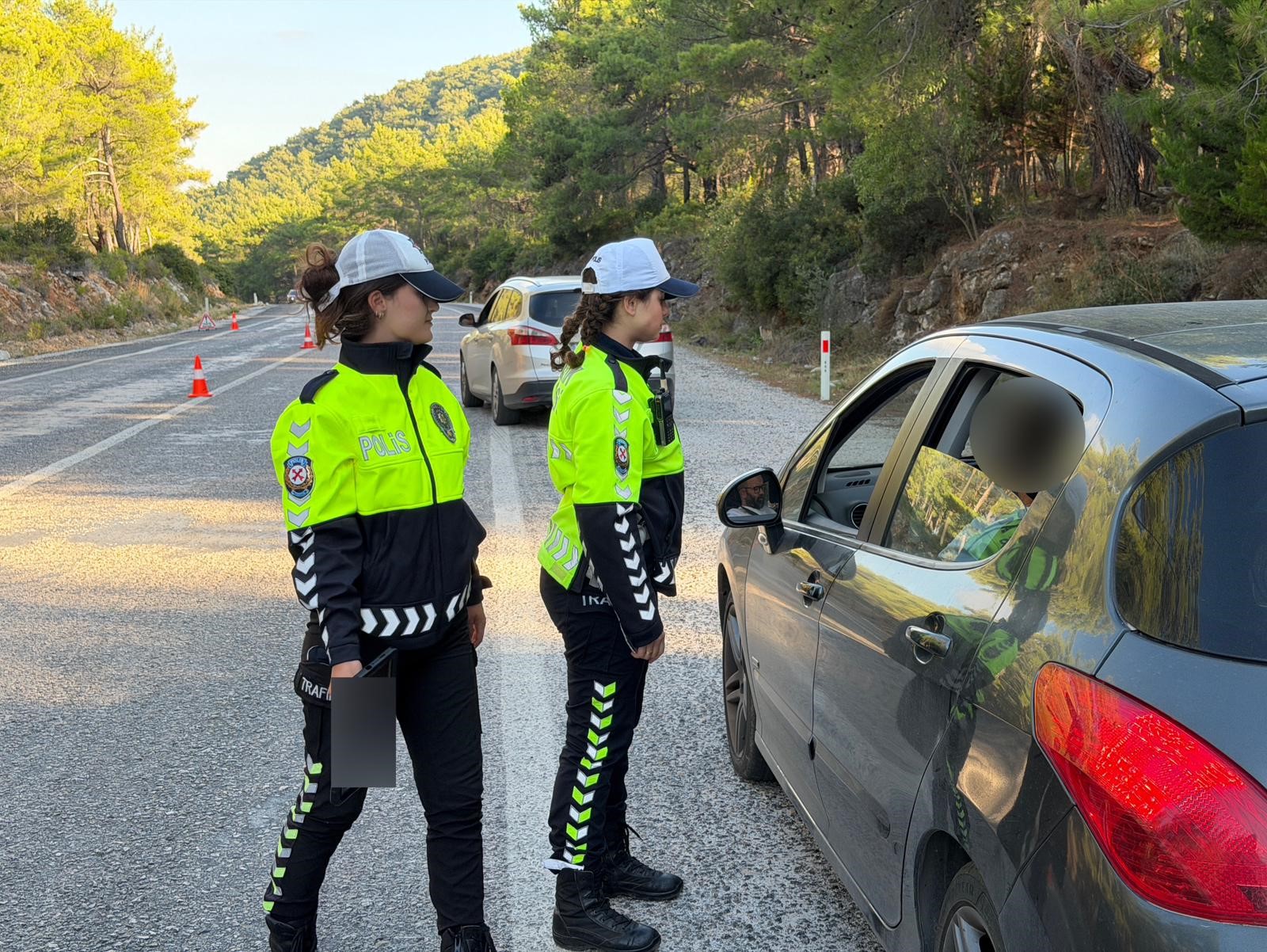 Çeşme İzmir Eski Yolunda Trafik Güvenliği (1)