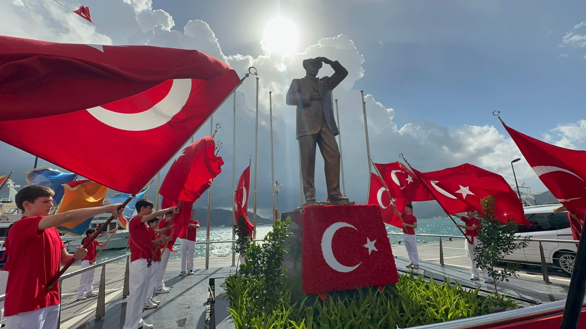 Cumhuriyetin 102. Yıldönümü Marmaris’te Çelenk Sunma Töreni Ile Başlad (3)