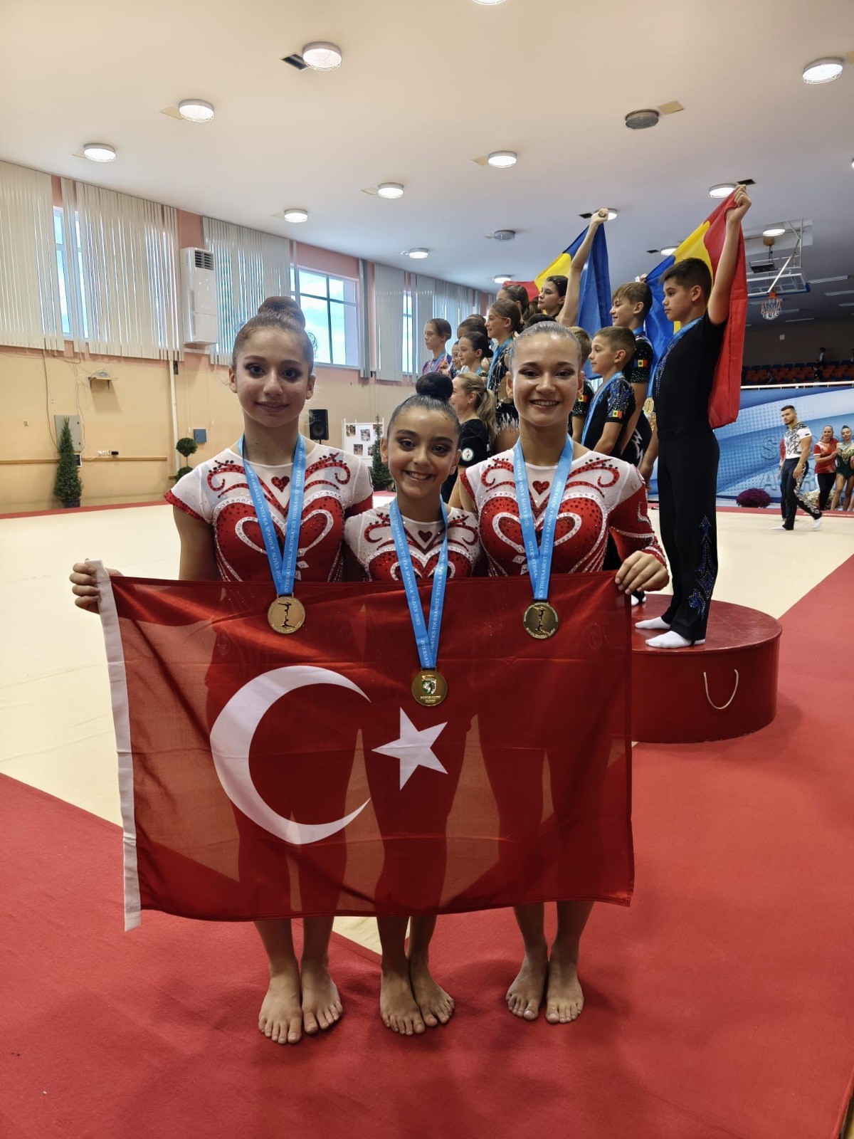 Ege'de Sporcular Bulgaristan’dan Madalya Ile Döndü (2)