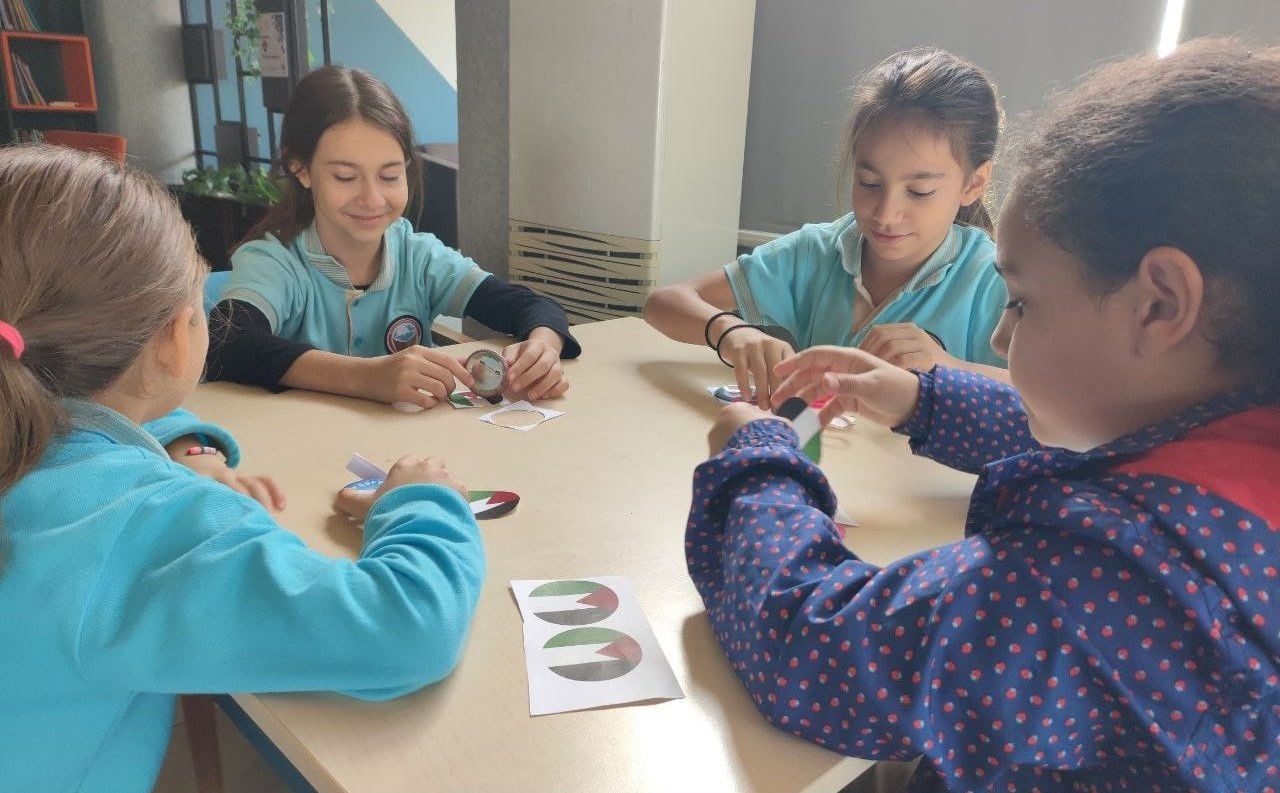 Filistin Bayraklı Rozetler Tasarlayara (2)