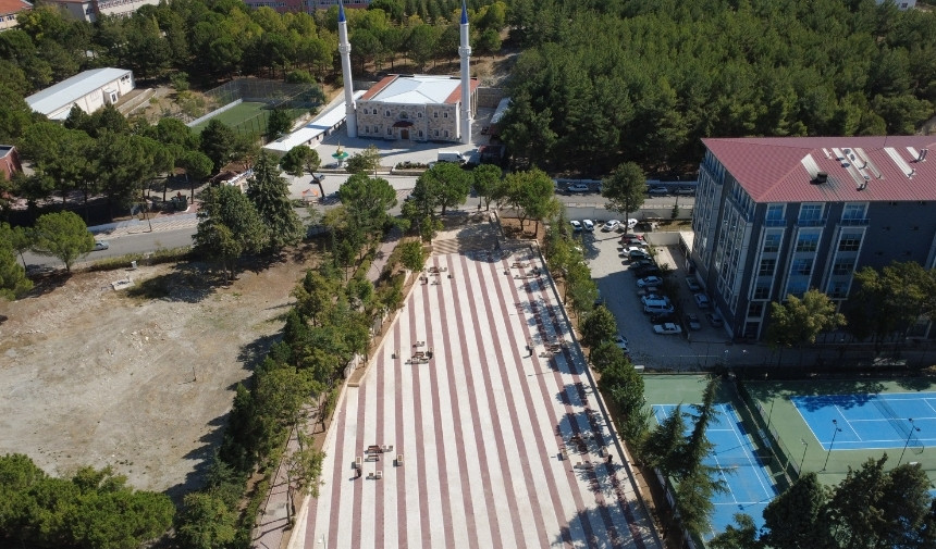 İlçede Eski Milletvekili Unutulmadı 2
