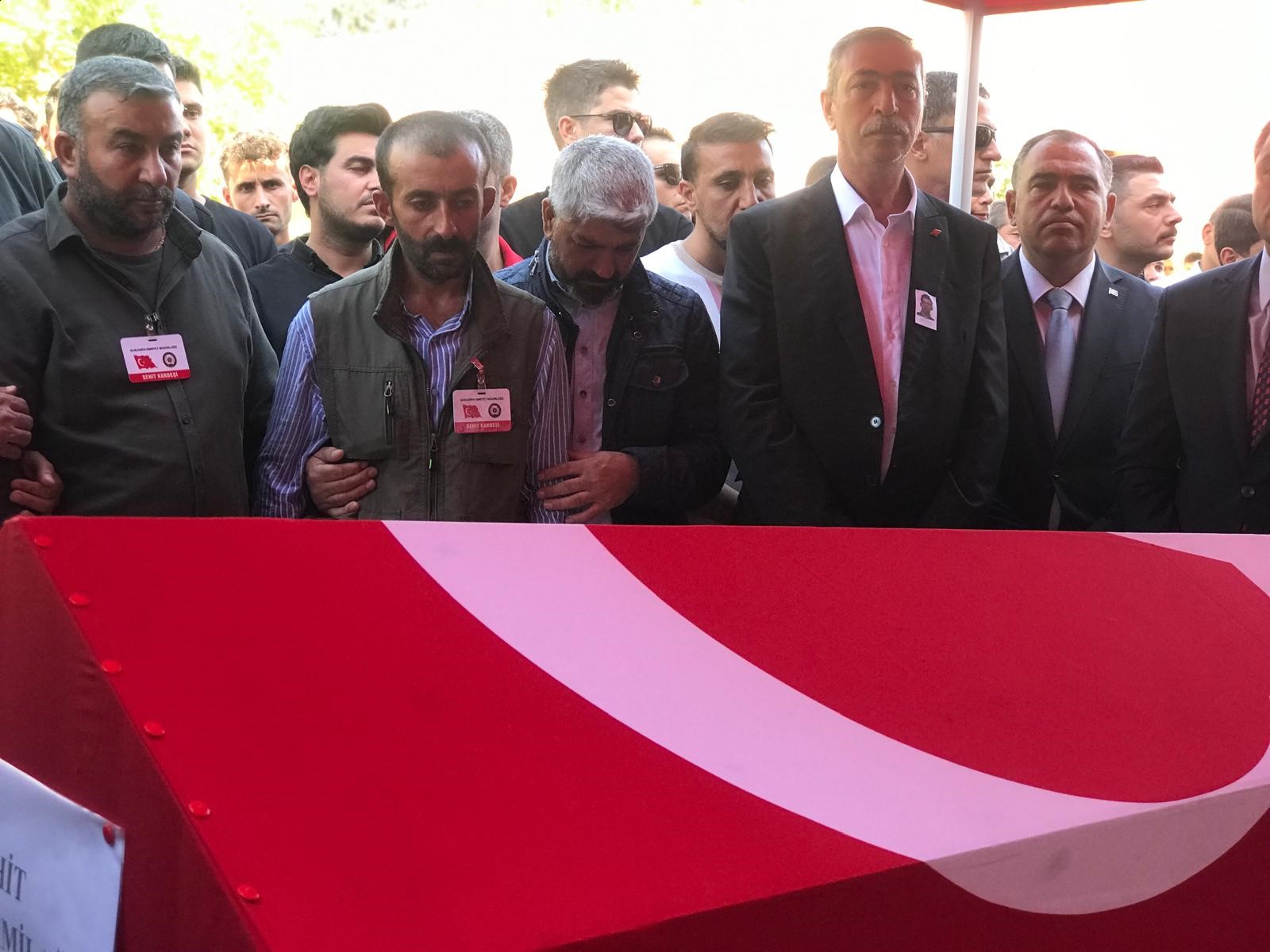 İzmir'deki Silahlı Saldırıda Şehit Olan Polis Memuruna Son Veda! (3)