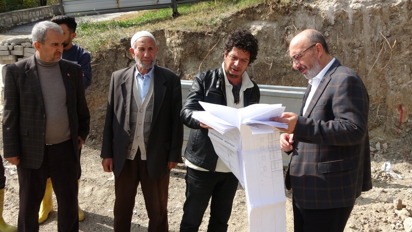 Kütahya Kadim Vakfı Başkanı Mustafa Önsay, Temel Atma Törenin (4)