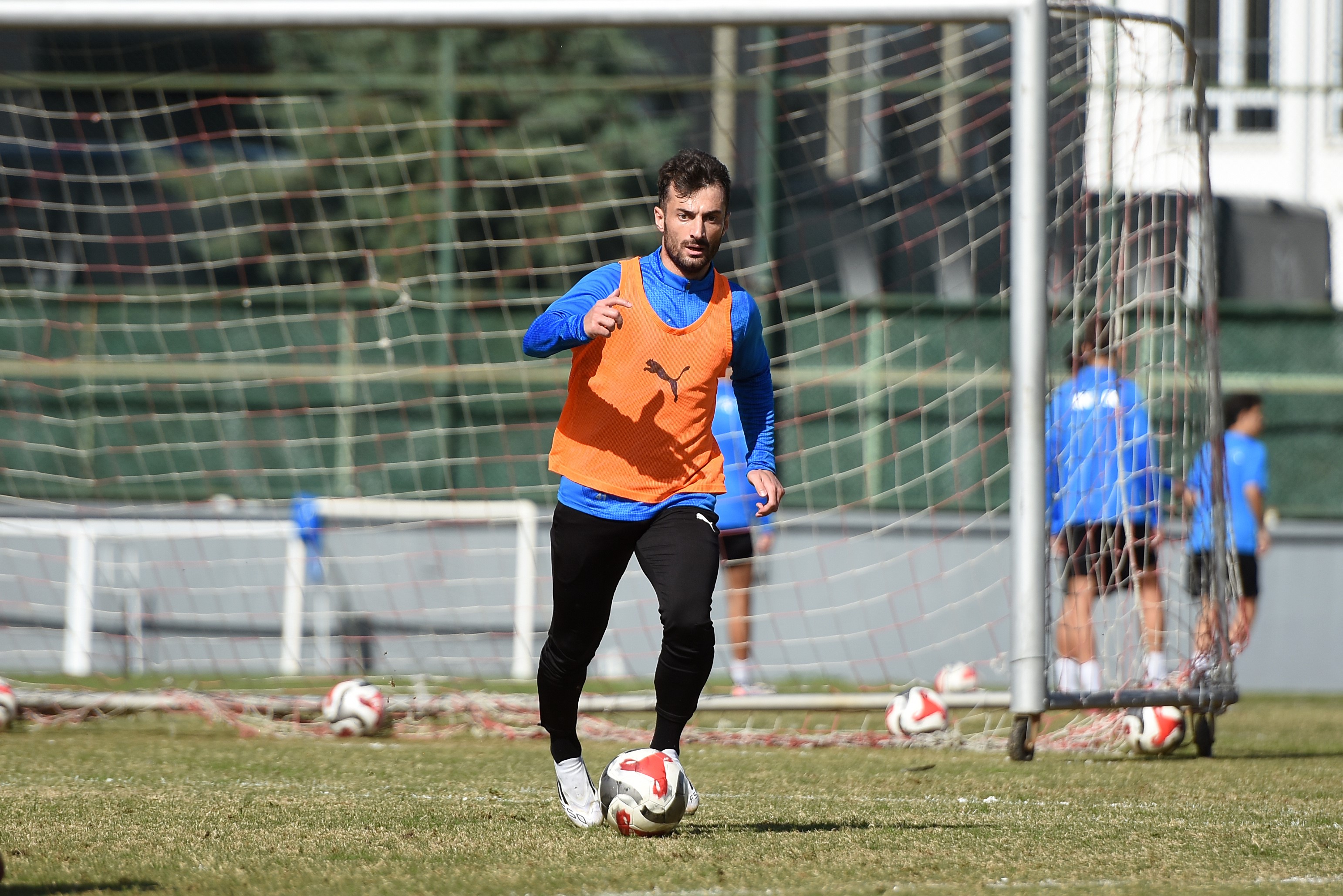 Manisa Futbol Kulübü (1)-1