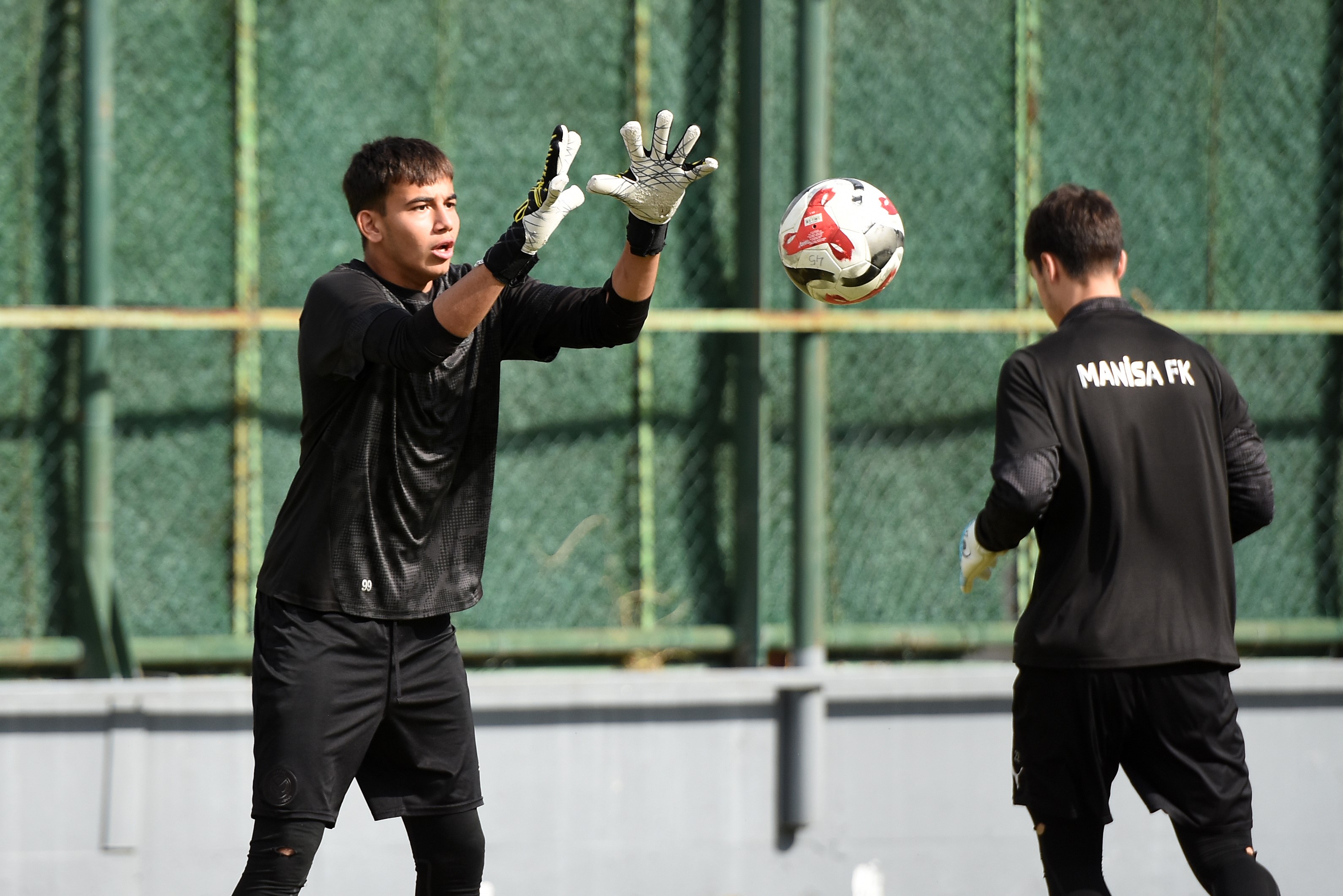 Manisa Futbol Kulübü (3)-1