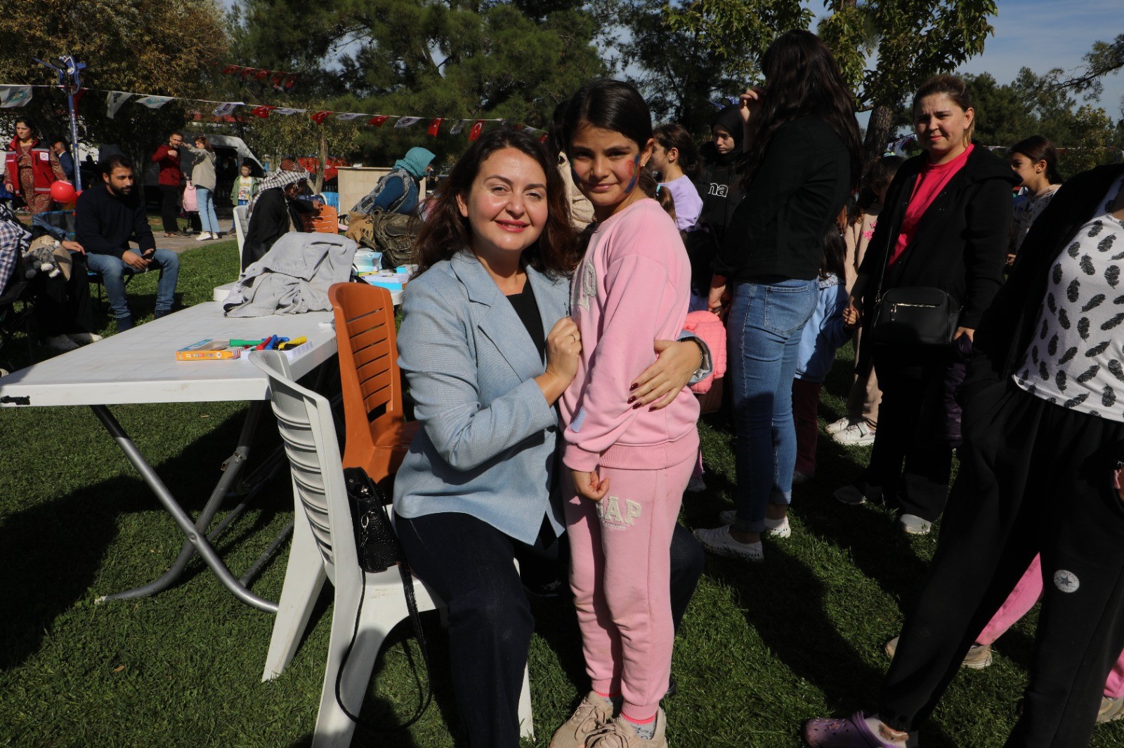 Manisa'da Çocuklar Cumhuriyet Etkinliğinde Gönüllerince Eğlendi (3)
