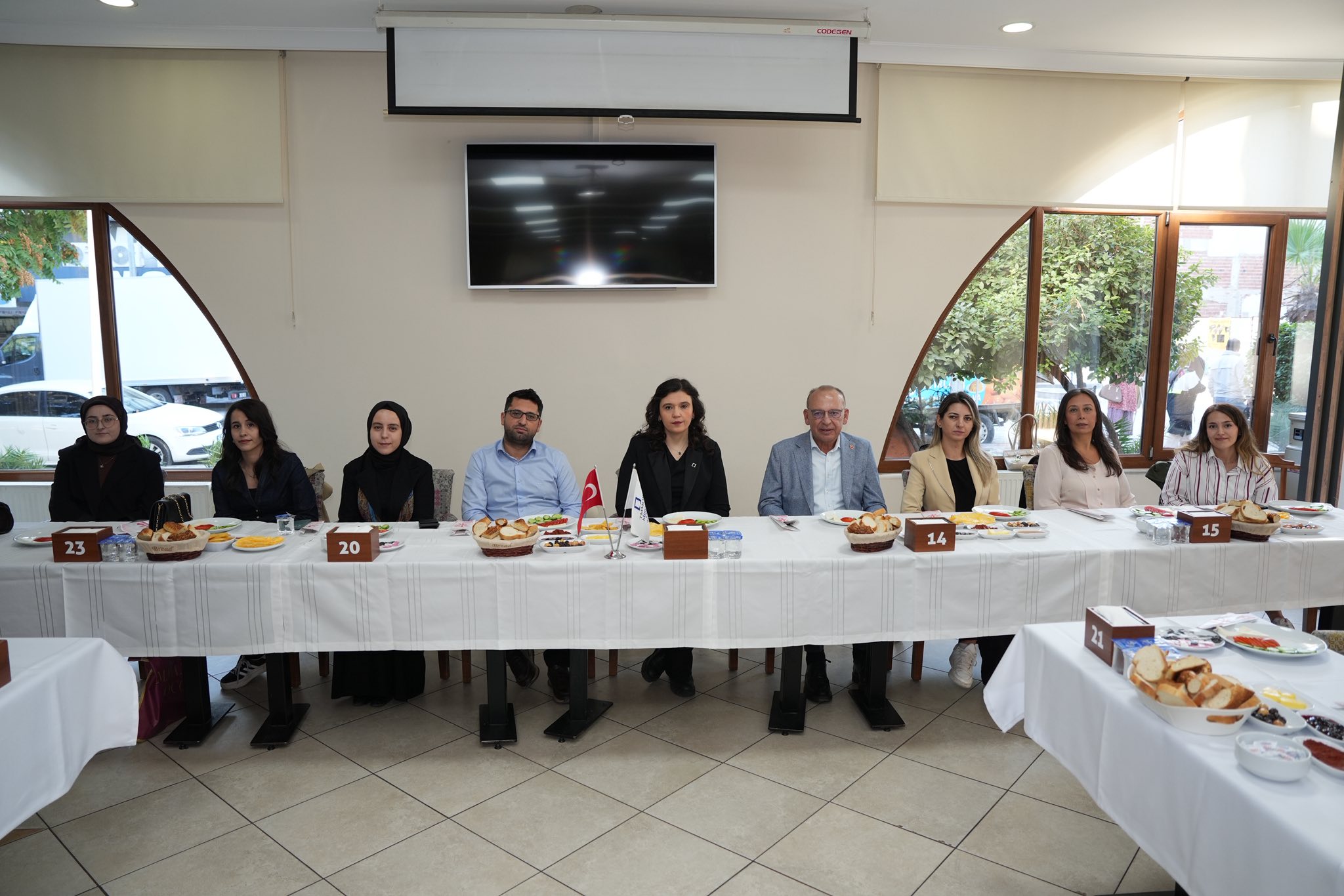 Manisa'da Mimarlık Günü Kahvaltııs (1)