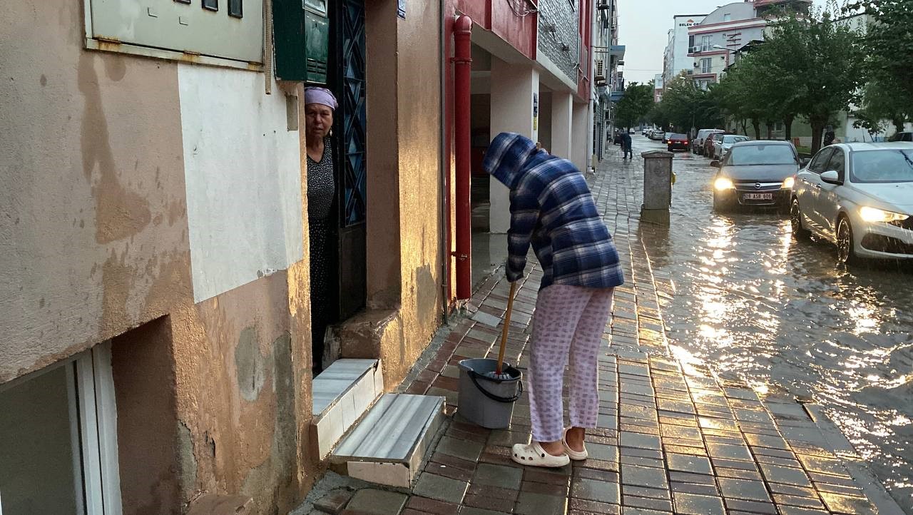 Sağanak Yağış (2)