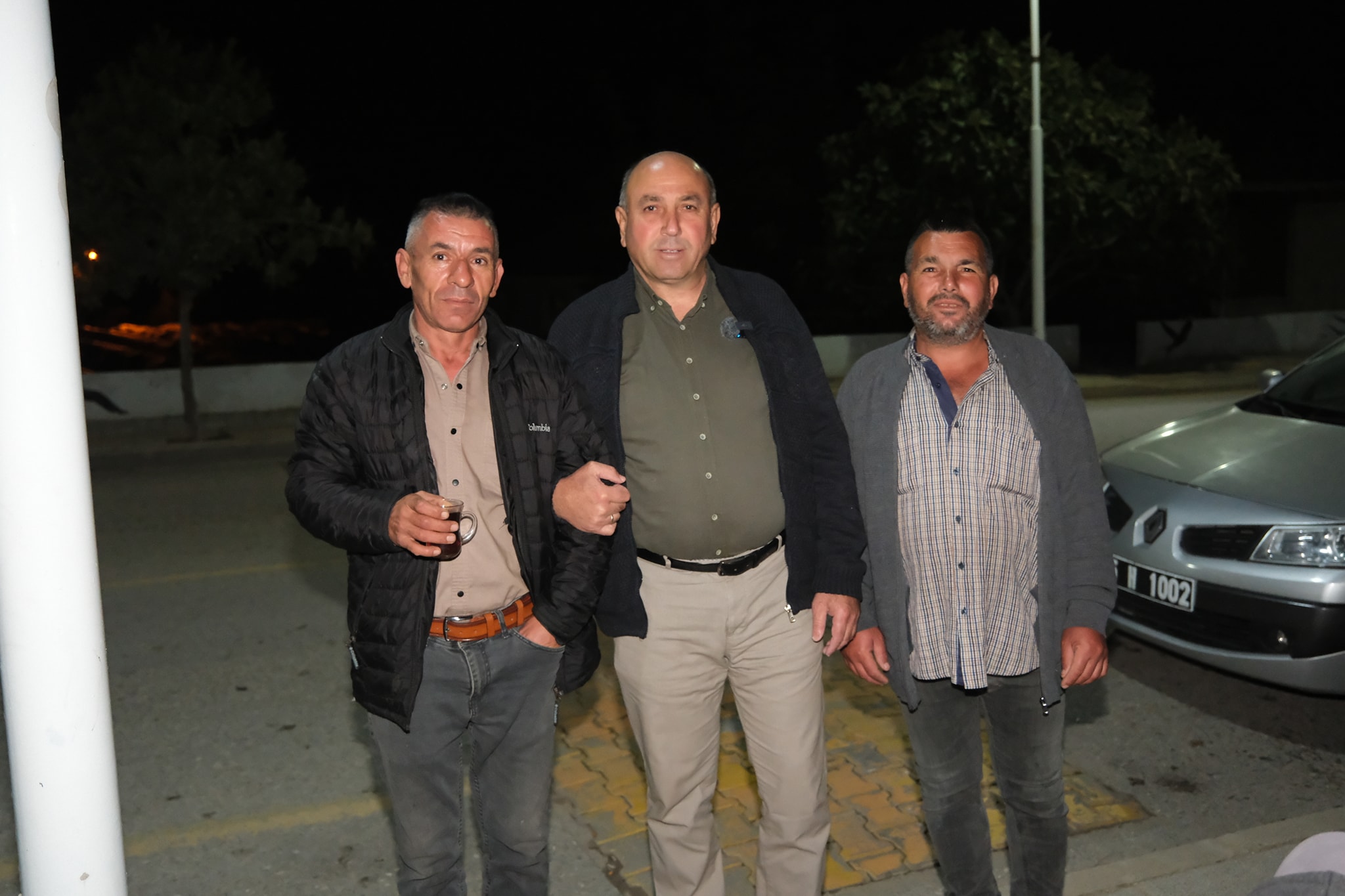 Tahsin Akdeniz Ve Sarıgöl Belediyesi'nden Üzüm İşçilerine Sabah Ziyareti (1)