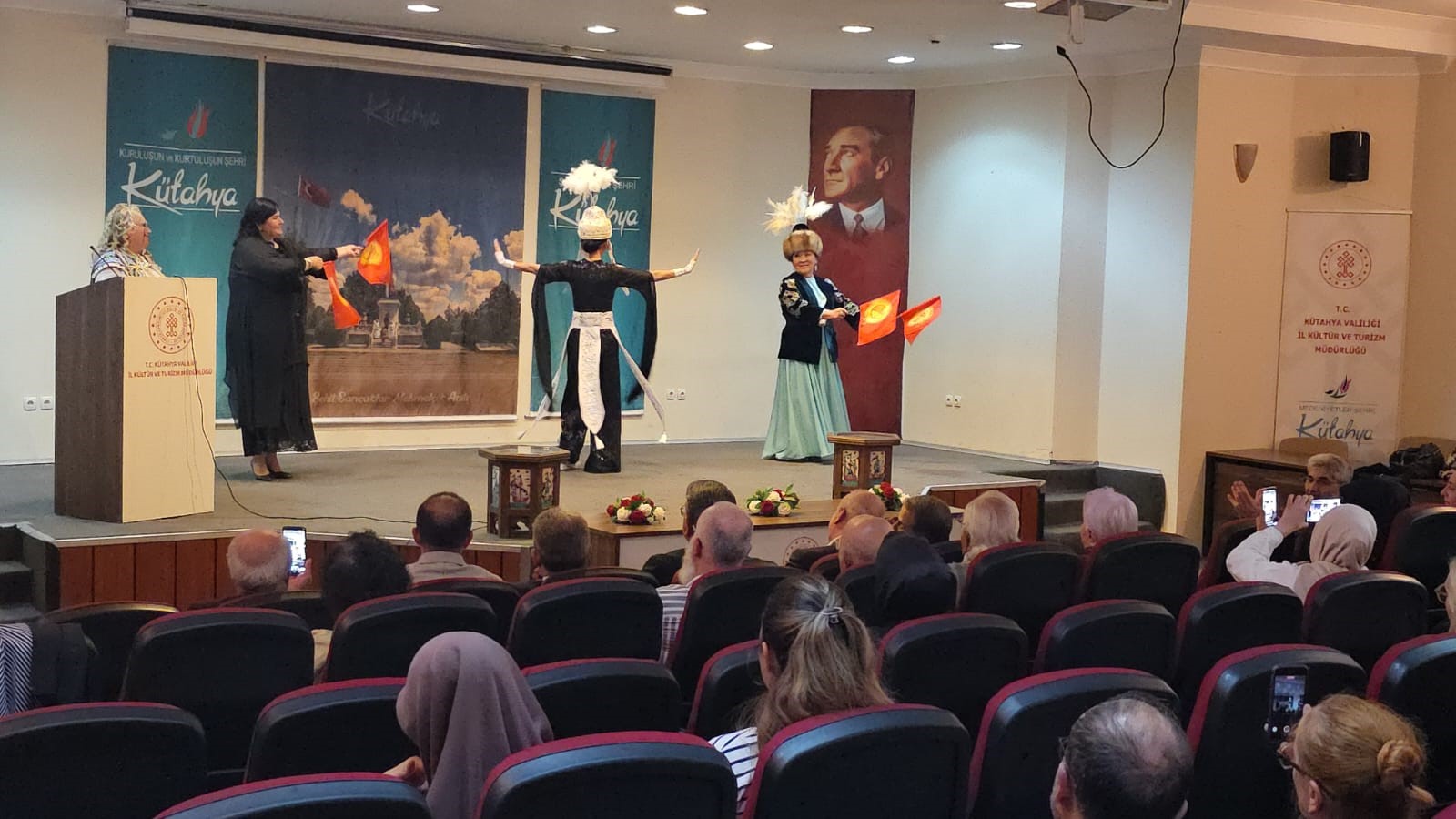 Türk Dünyası Sanatçılarından Cumhuriyet Bayramı Konseri (2)