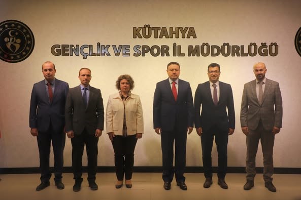 Vali Işın, Spor Tesislerinde Inceleme Yaptı! (1)