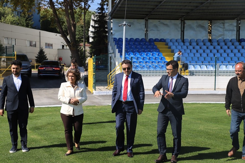 Vali Işın, Spor Tesislerinde Inceleme Yaptı! (4)