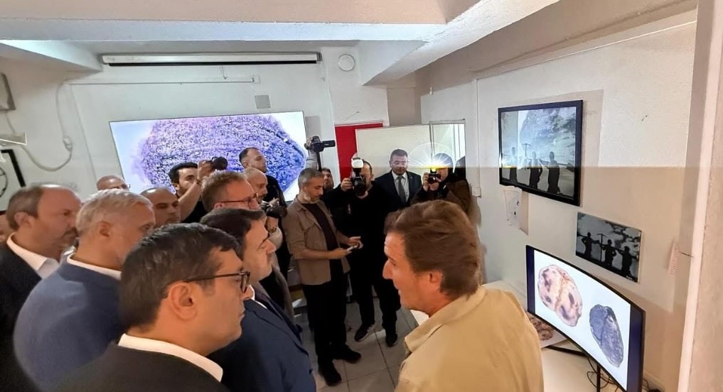 Vali Işın, Tavşanlı Höyük Kazı Alanında Incelemelerde Bulundu! (3)