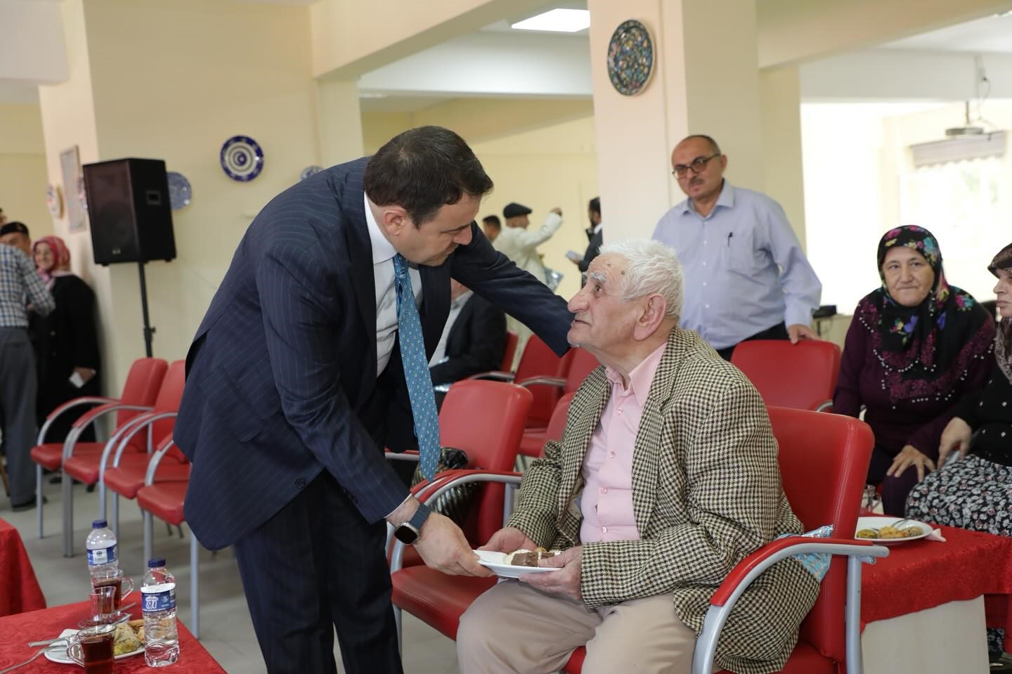 Vali Musa Işın’dan Huzurevi Ziyareti (2)