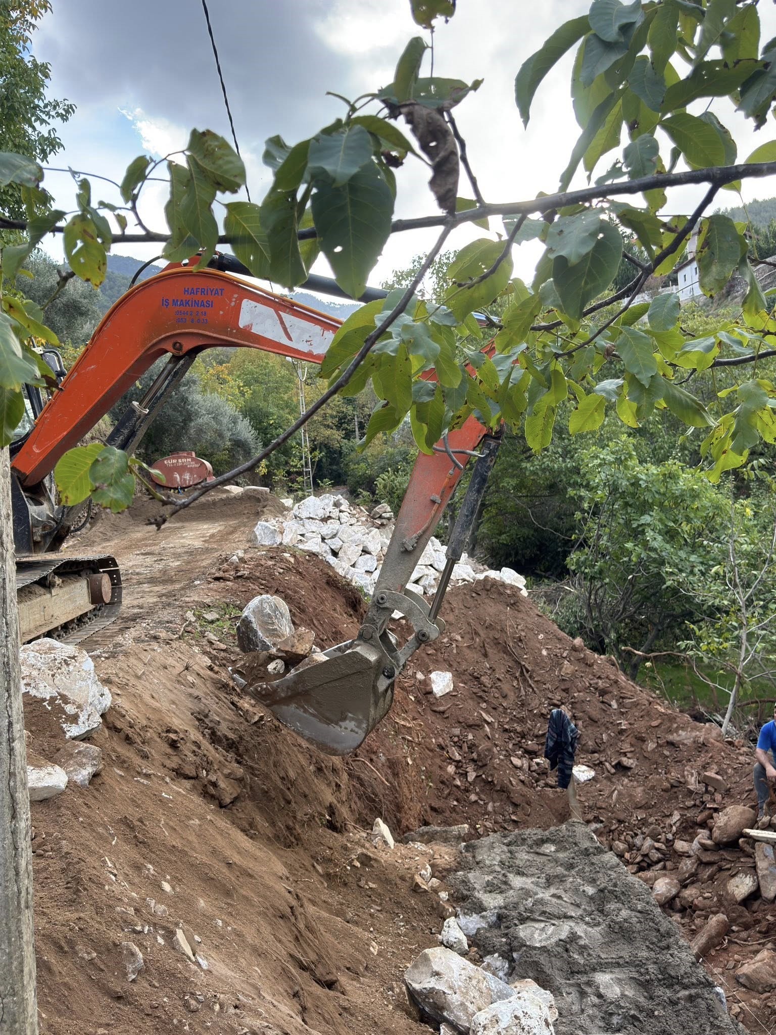 Yol Çökmesi (2)