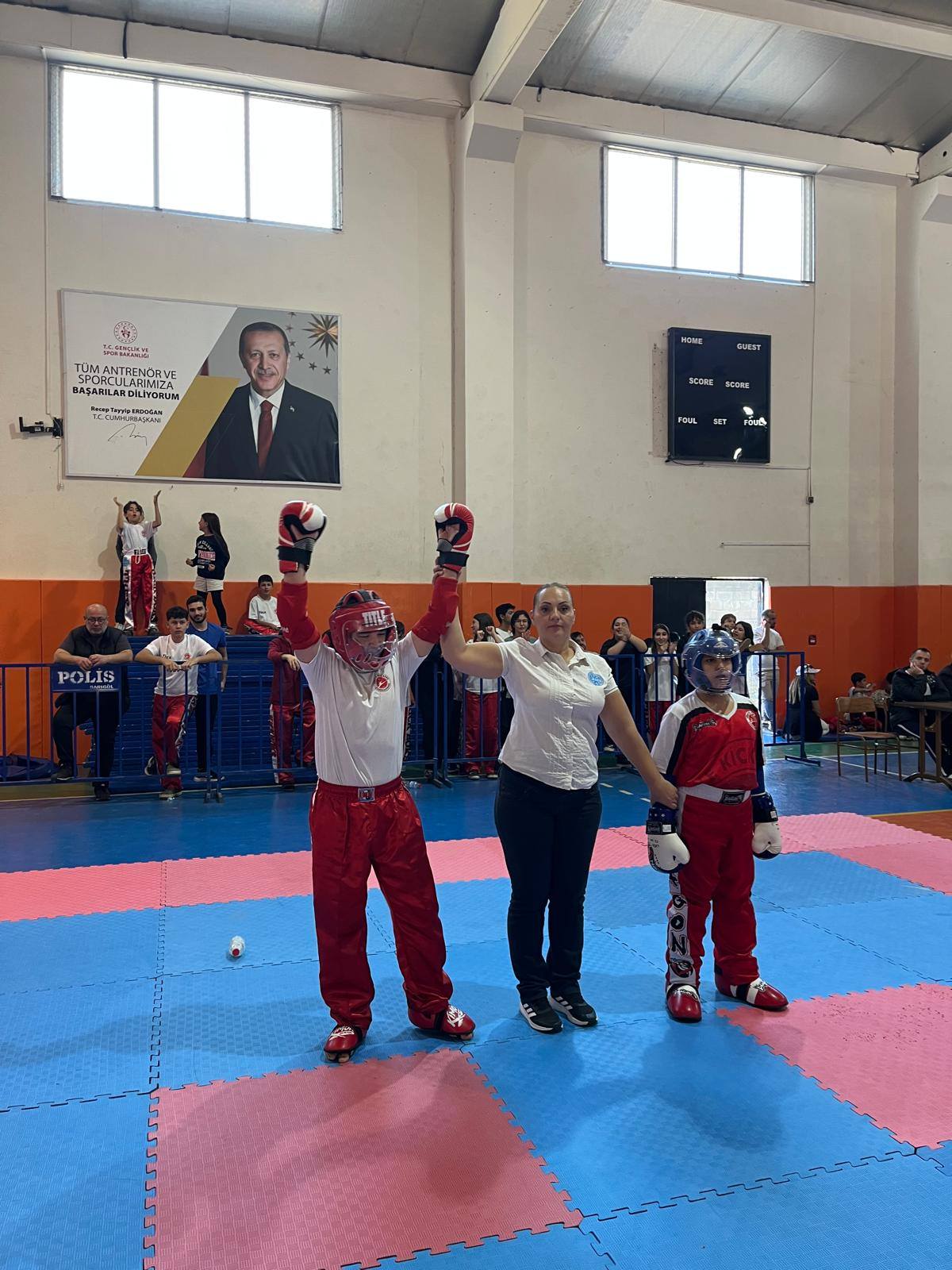 574392628 10231758721531241 5495563785436494460 N