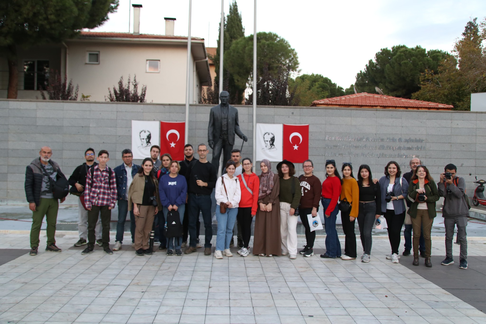 580475576 1300222162132564 6100266392060449150 N