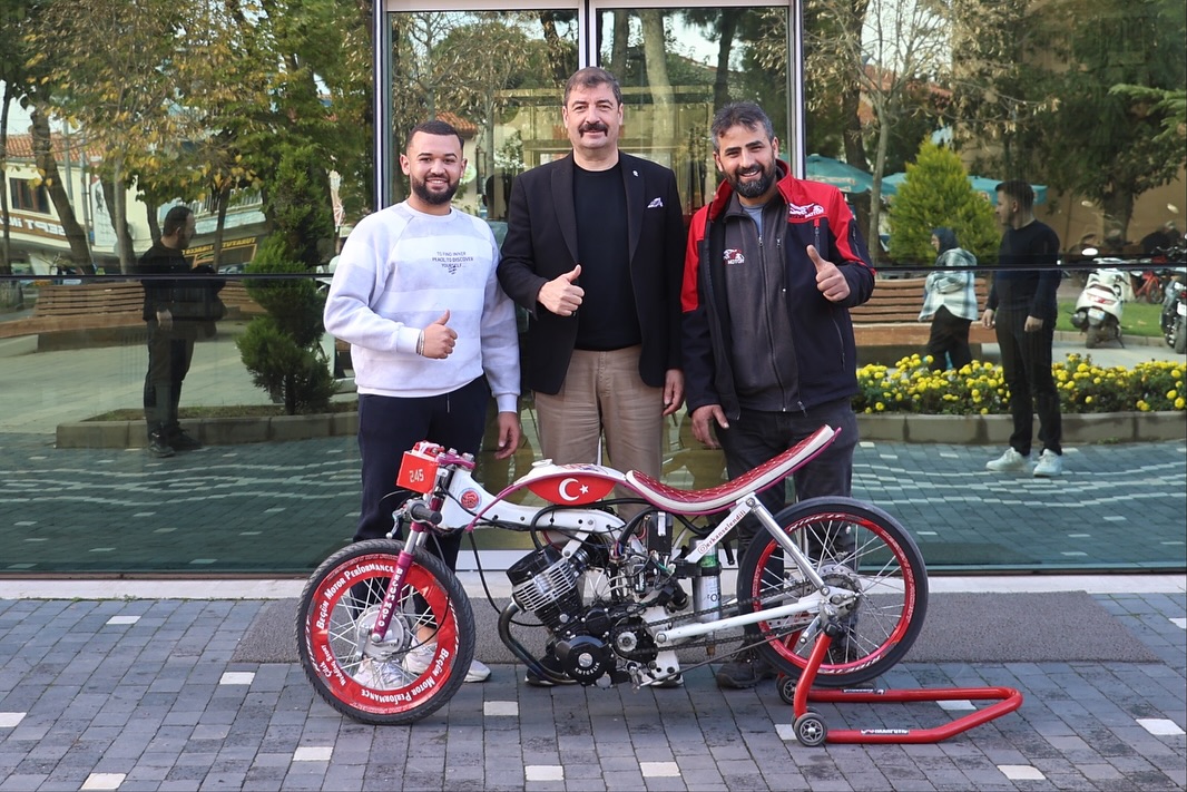 582079214 18534010420007652 7435219490949307379 N