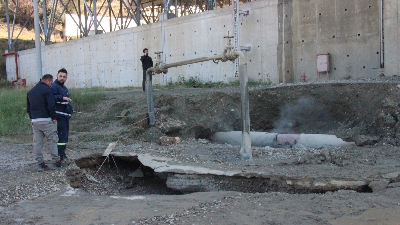 Ege'de Jeotermal Hat Patladı 1.1