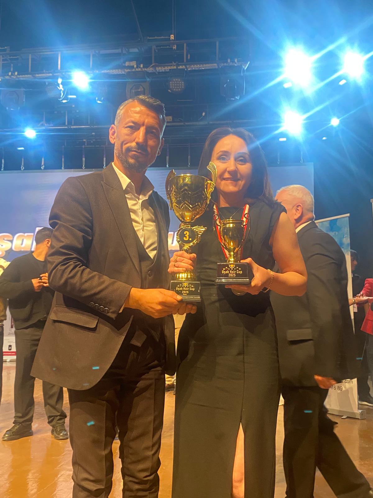 Manisalı Kuaförler Uşak Hair Cup 2025Ten 3 Kupa İle Döndü! (8)