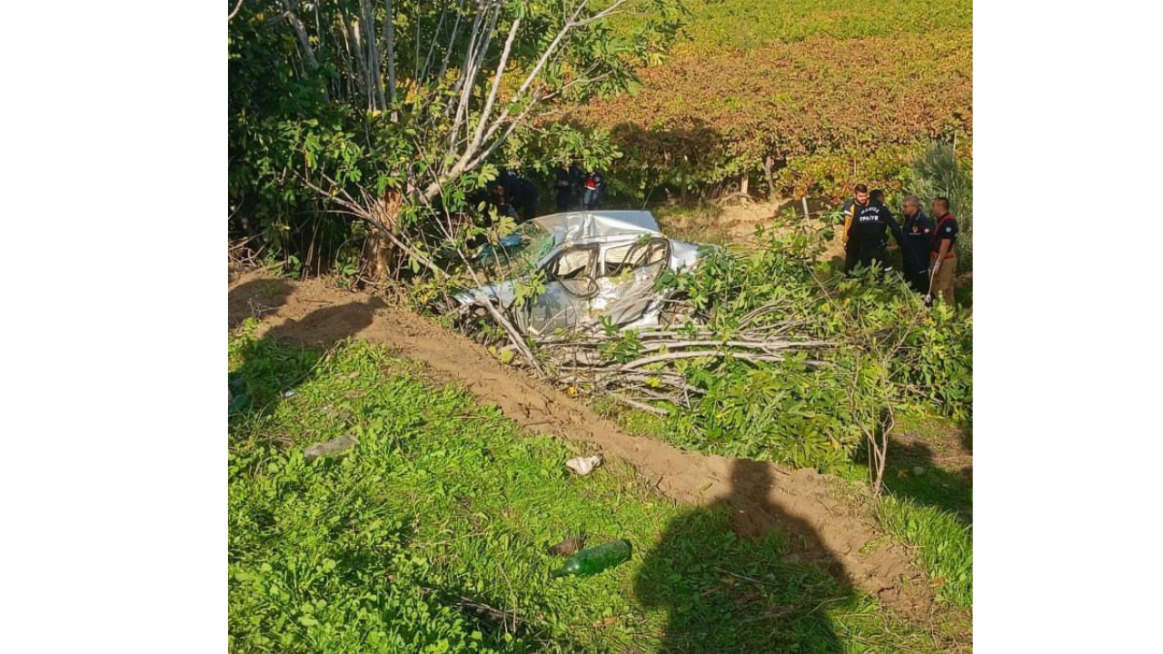 Sarıgöl'de Otomobil Şarampole Devrildi 1 Ölü