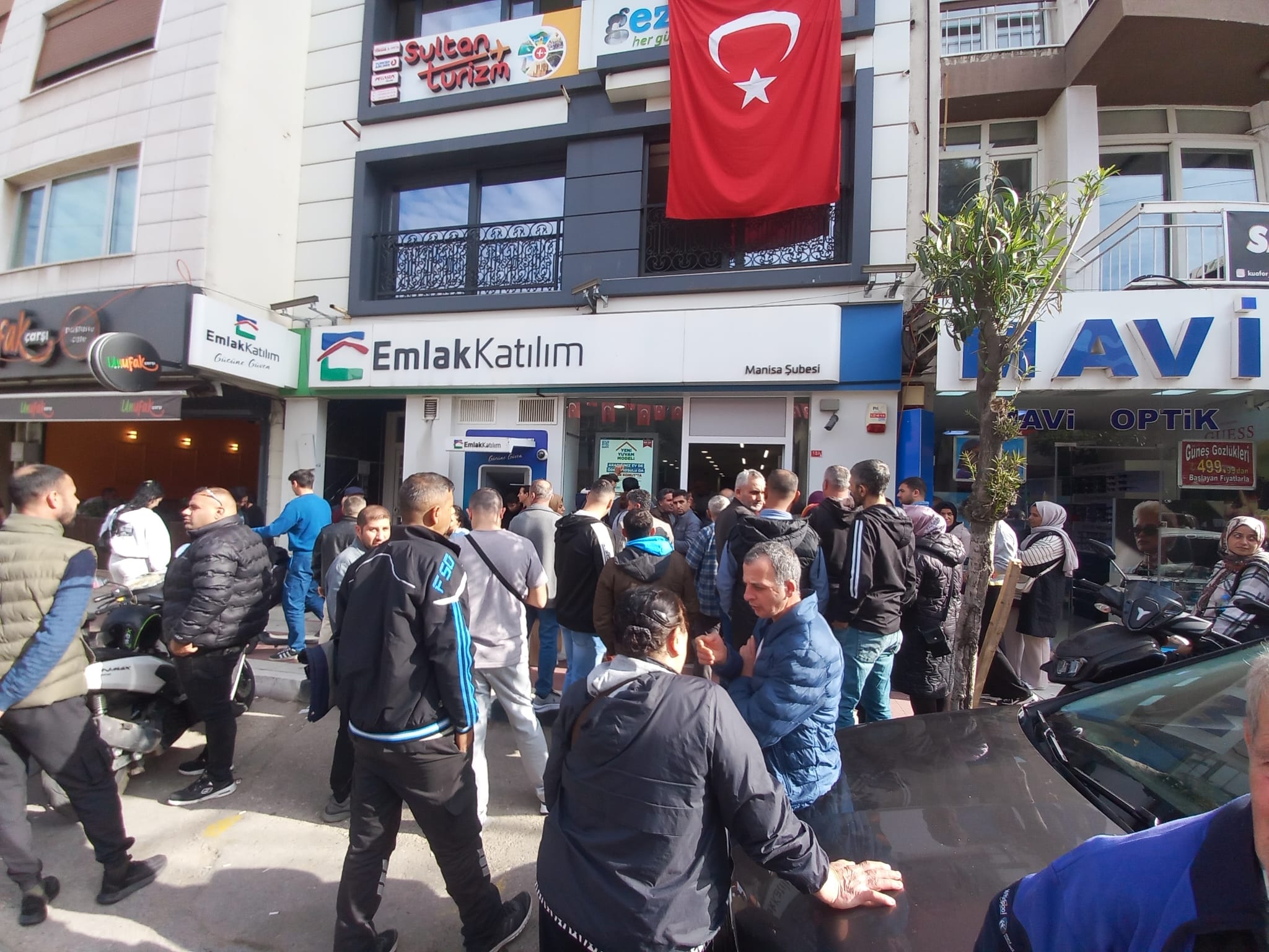 Manisa’da 'Yüzyılın Sosyal Konut Projesi'ne yoğun ilgi-1.2.2