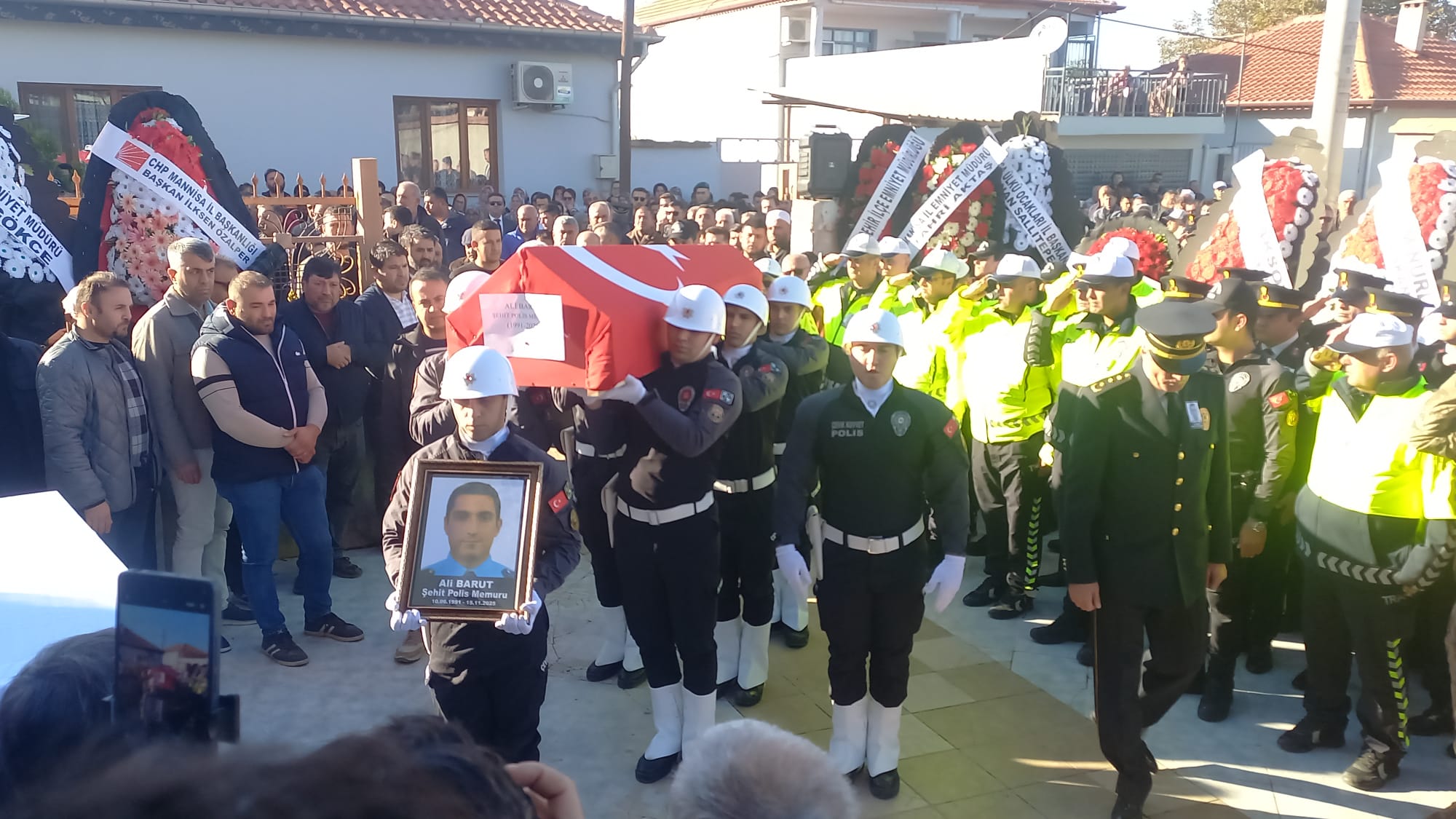 Whatsapp Image 2025 11 15 At 15.41.09 (2)