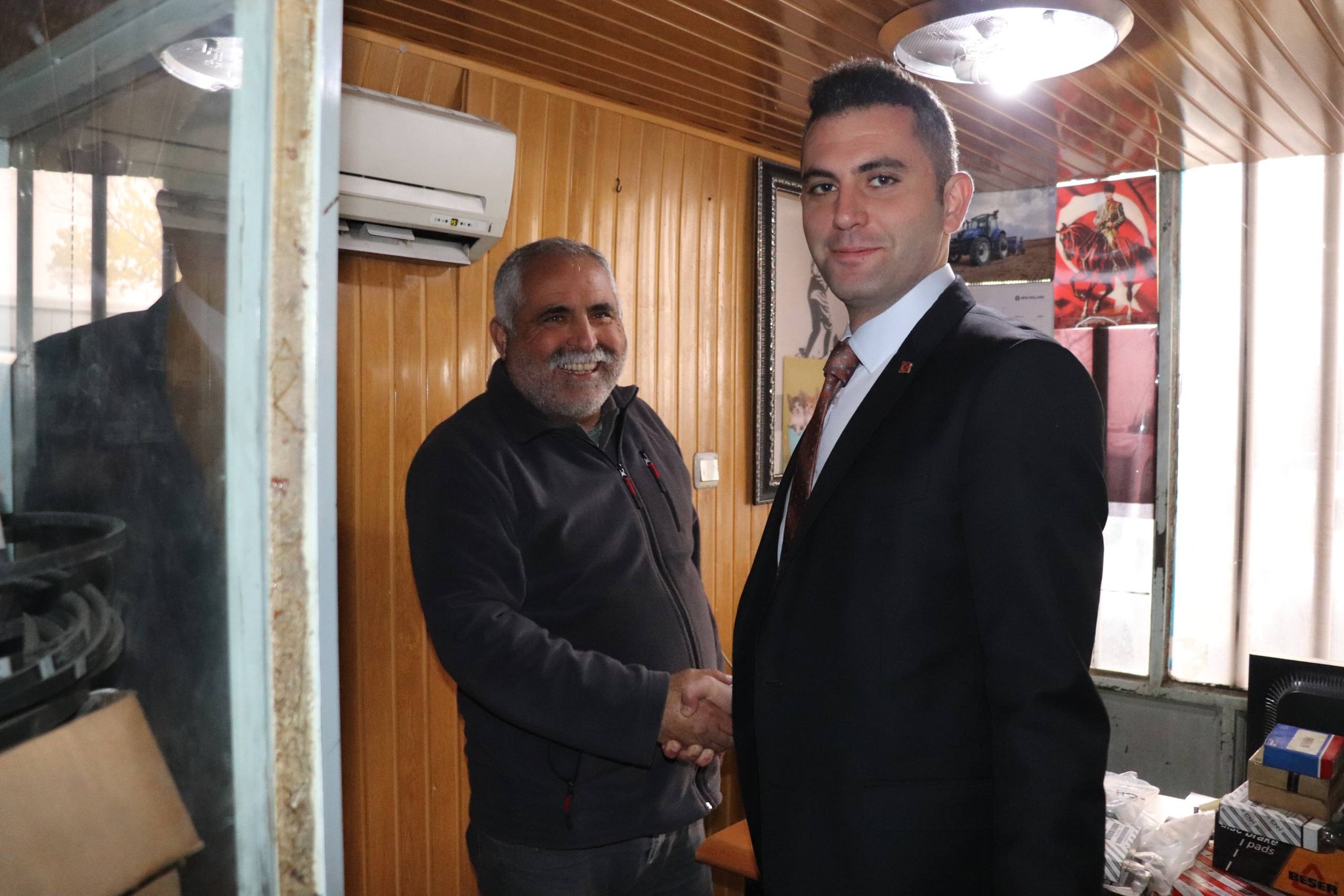 597273737 1296005145902809 4489134661272500046 N