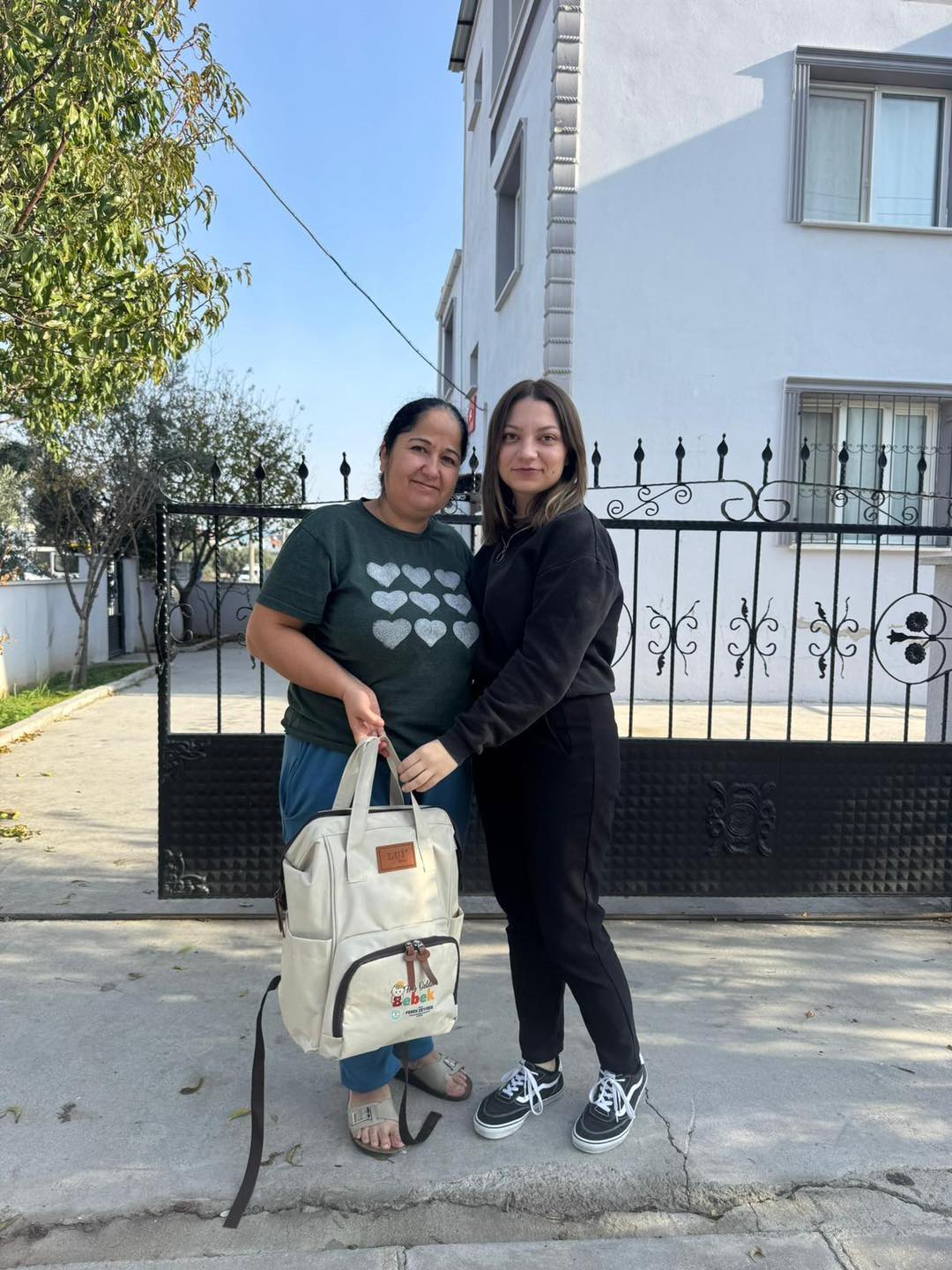 598537647 1272177348274101 5684910034375904137 N